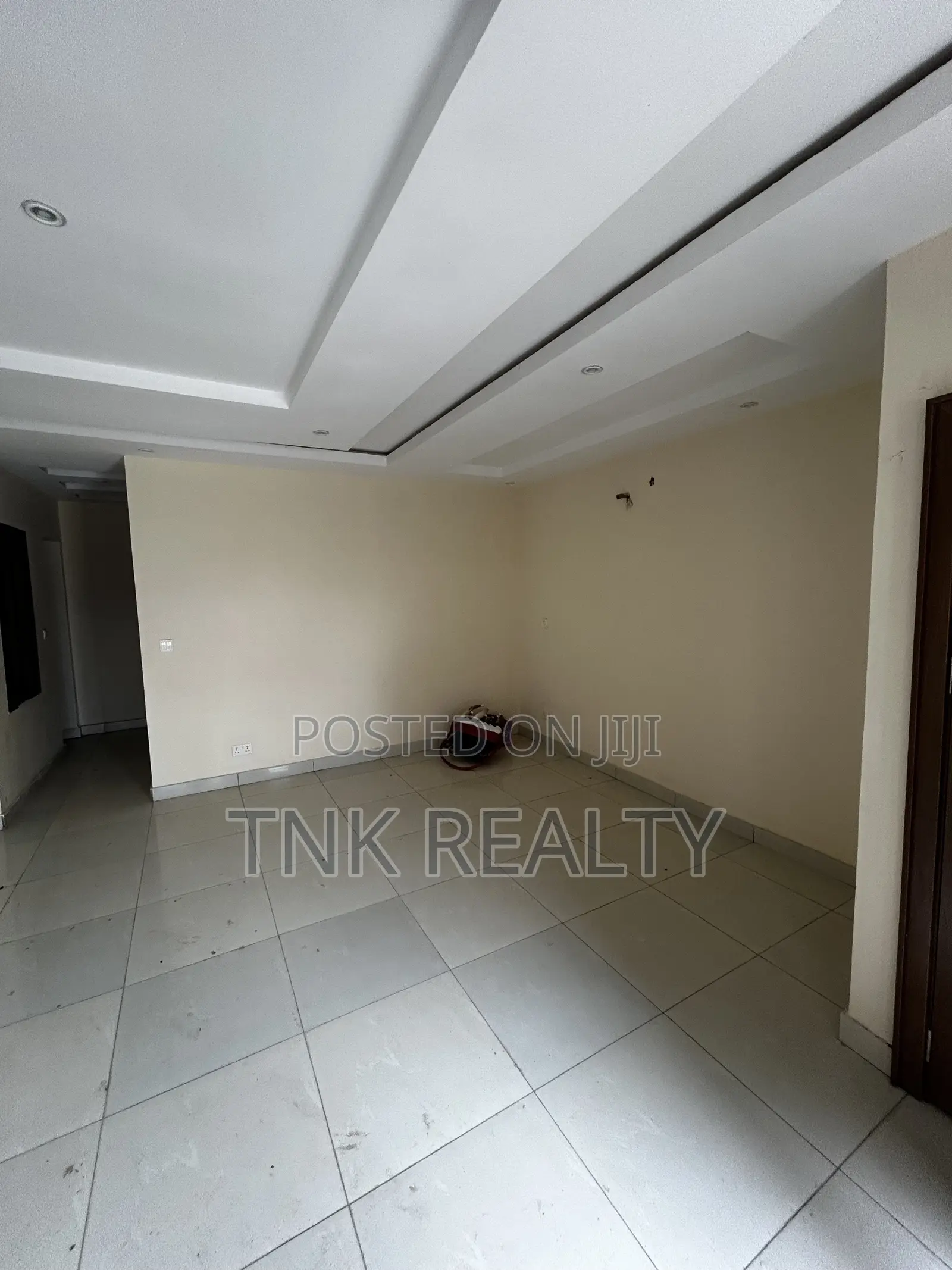 Furnished 3bdrm Townhouse/Terrace in Jahi for sale