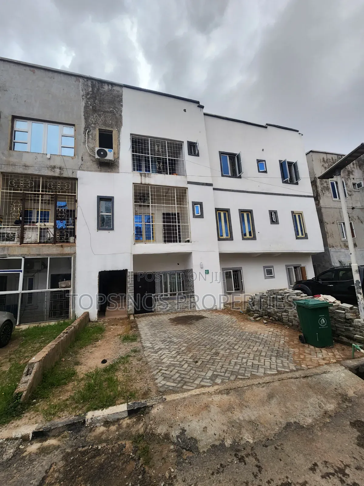 3bdrm Block of Flats in Dawaki for rent