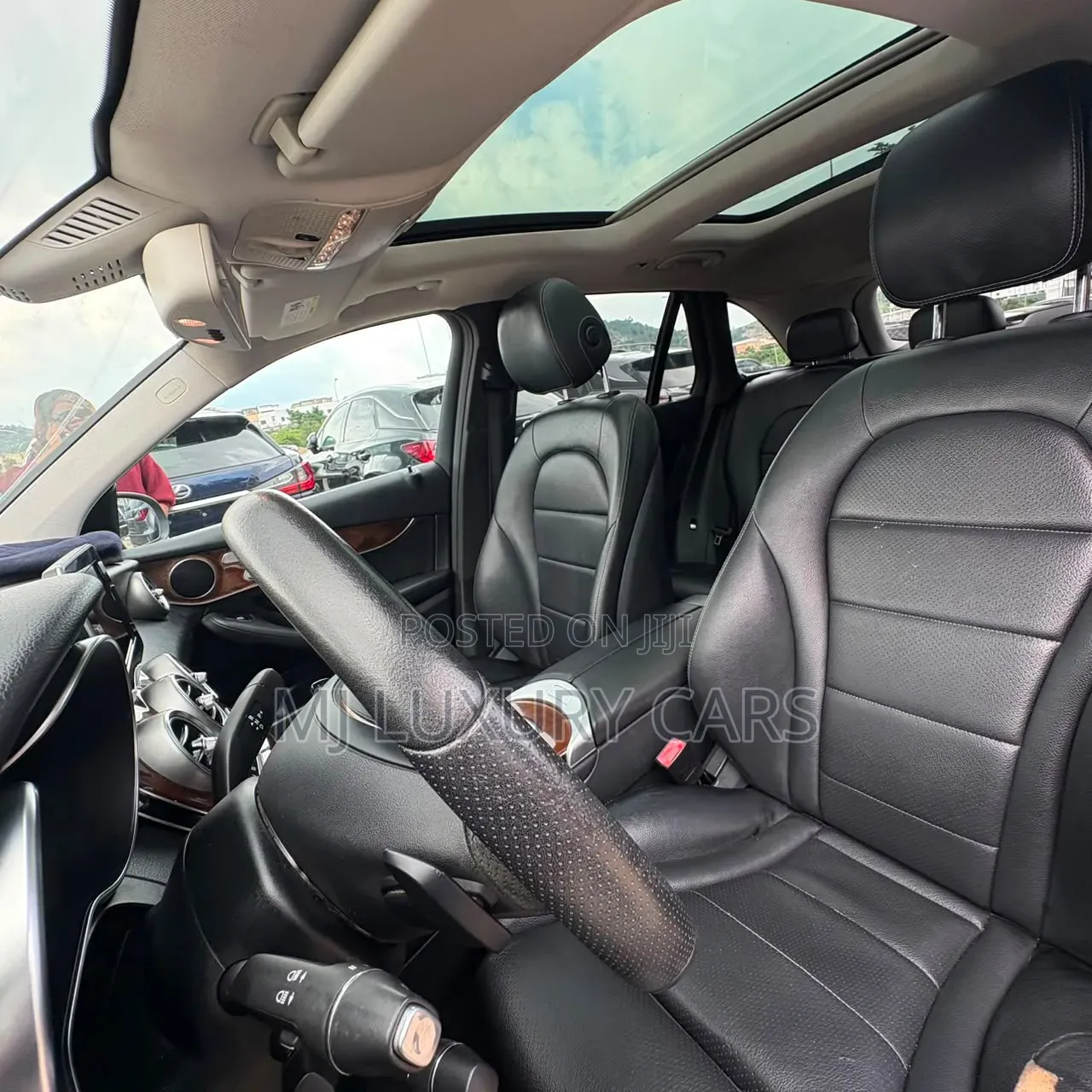 Mercedes-Benz C300 2017 Black