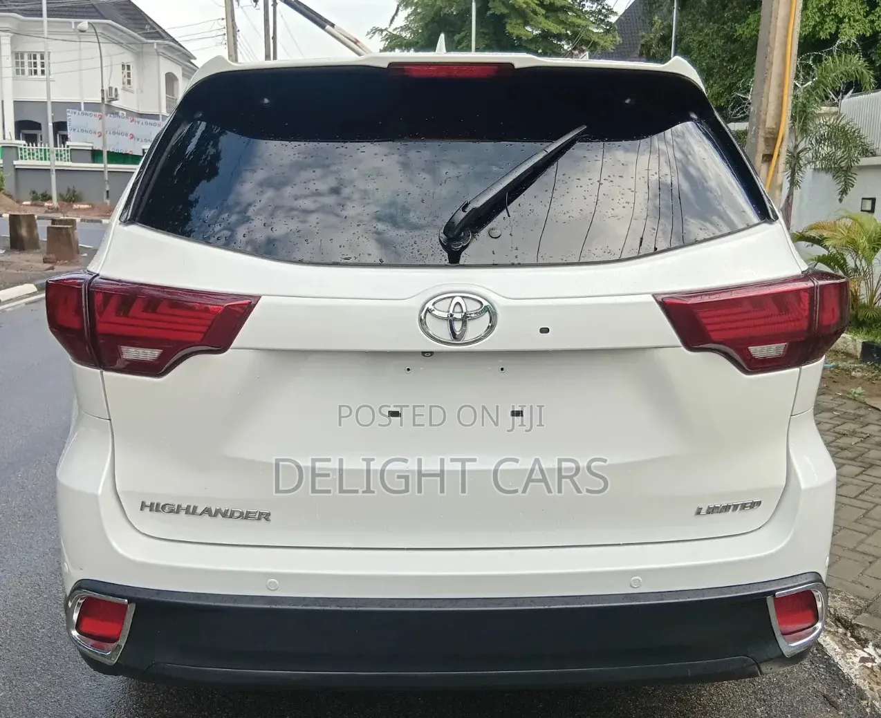 Toyota Highlander Limited Platinum 4dr SUV AWD (3.5L 6cyl 6A) 2015
