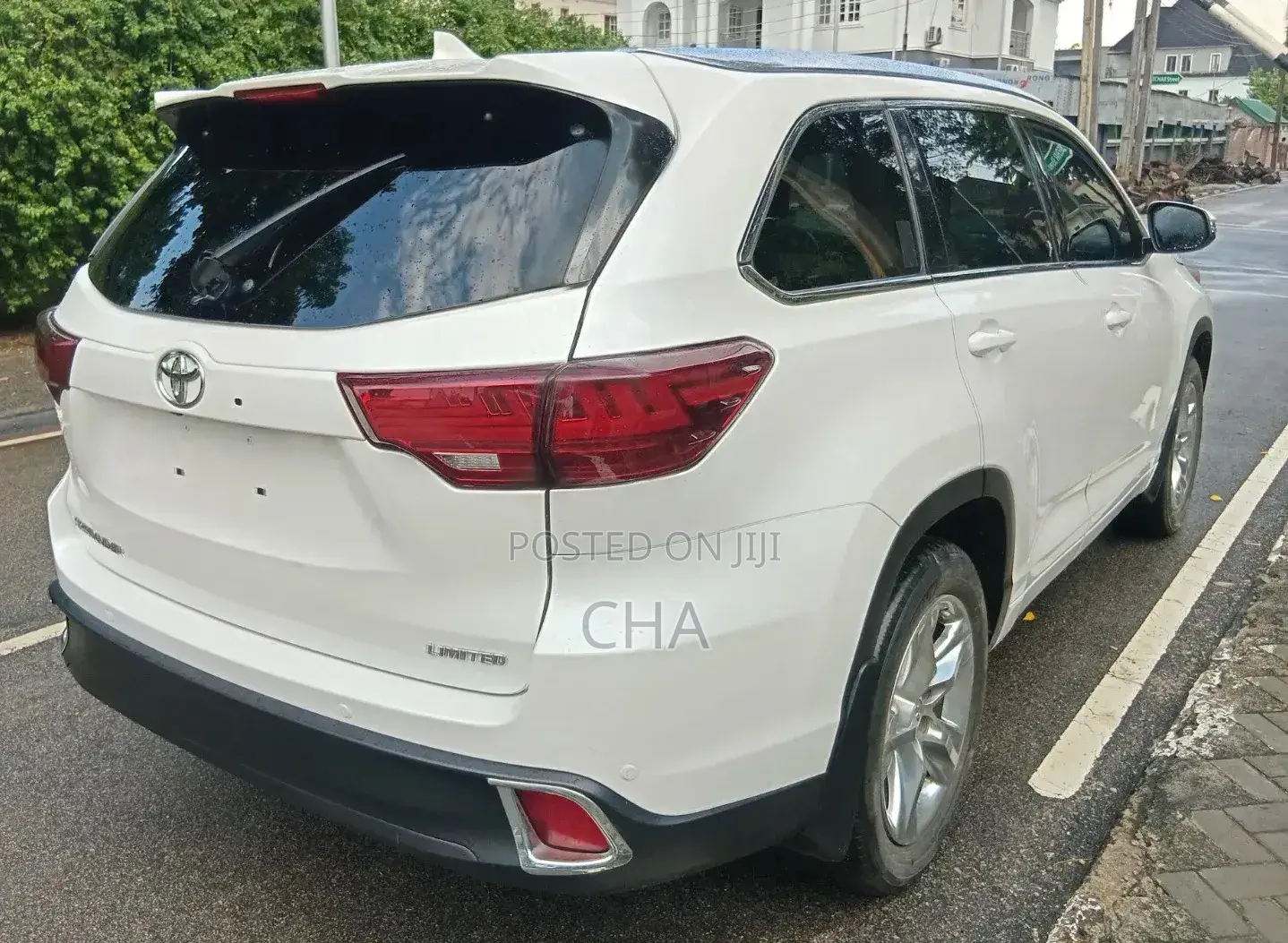 Toyota Highlander Limited Platinum 4dr SUV AWD (3.5L 6cyl 6A) 2015