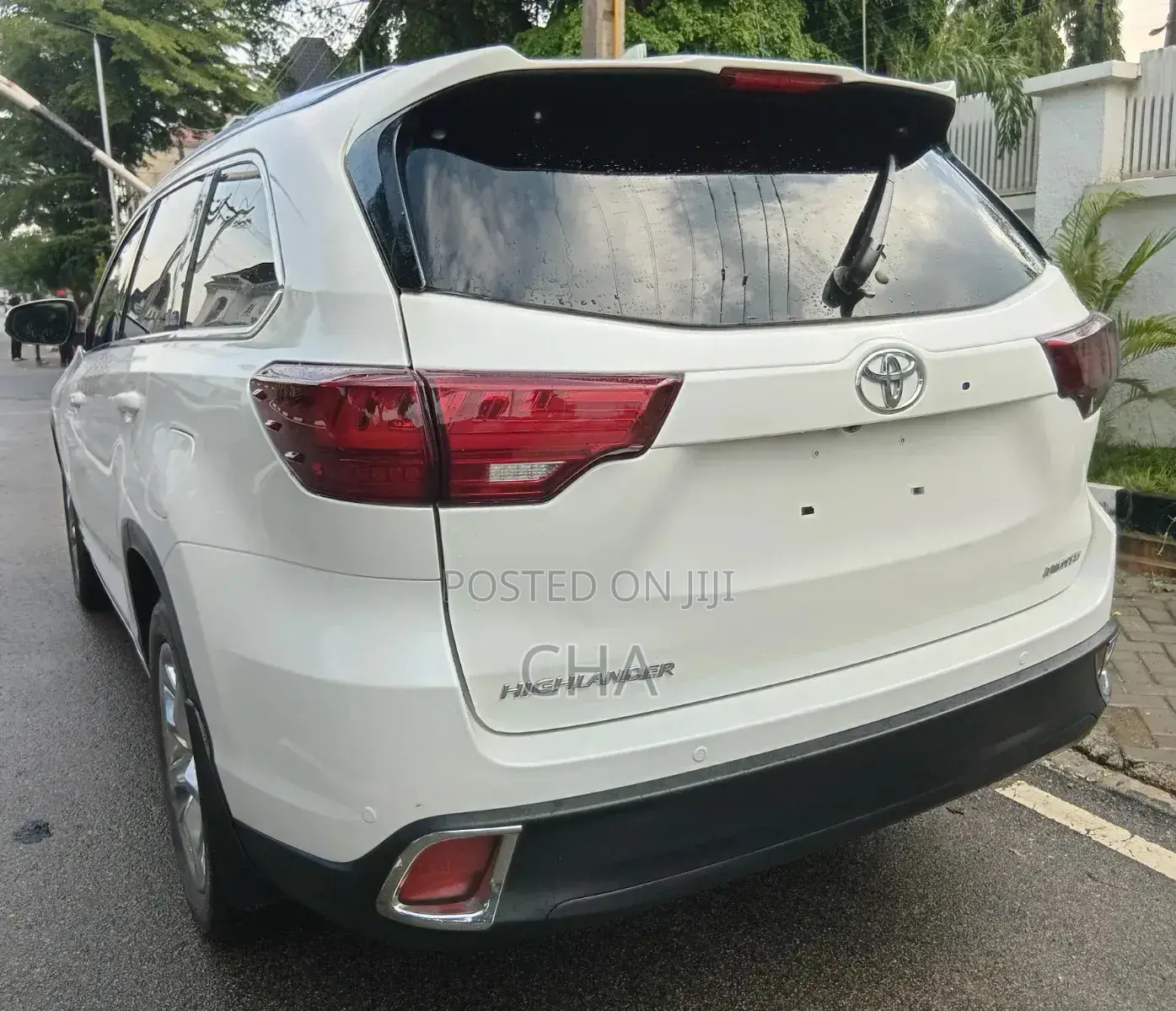 Toyota Highlander Limited Platinum 4dr SUV AWD (3.5L 6cyl 6A) 2015