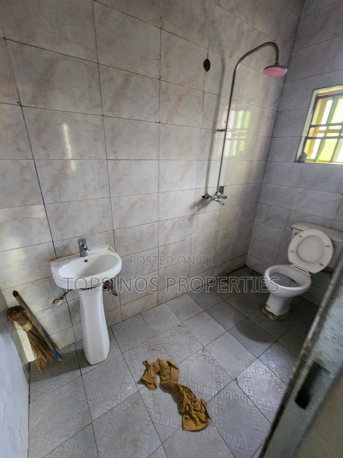 2bdrm Block of Flats in Dawaki for rent