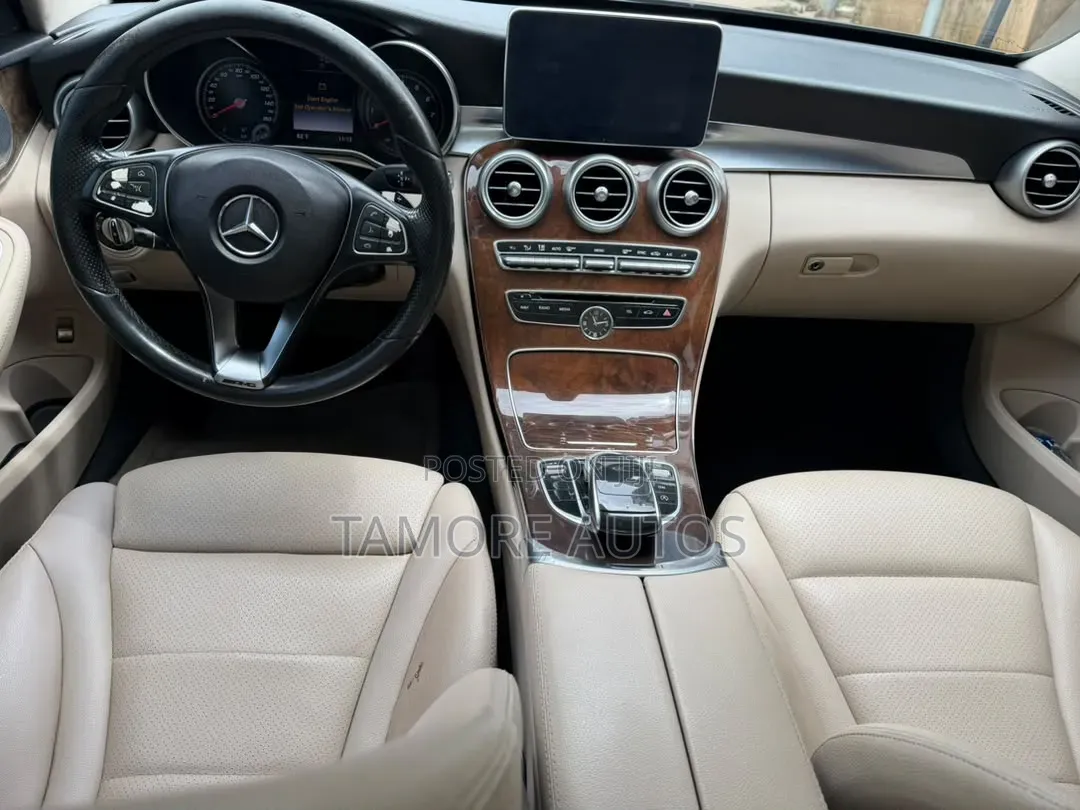 Mercedes-Benz C300 Base AWD 4Matic Sedan (2.0L 4cyl 7A) 2015 Black