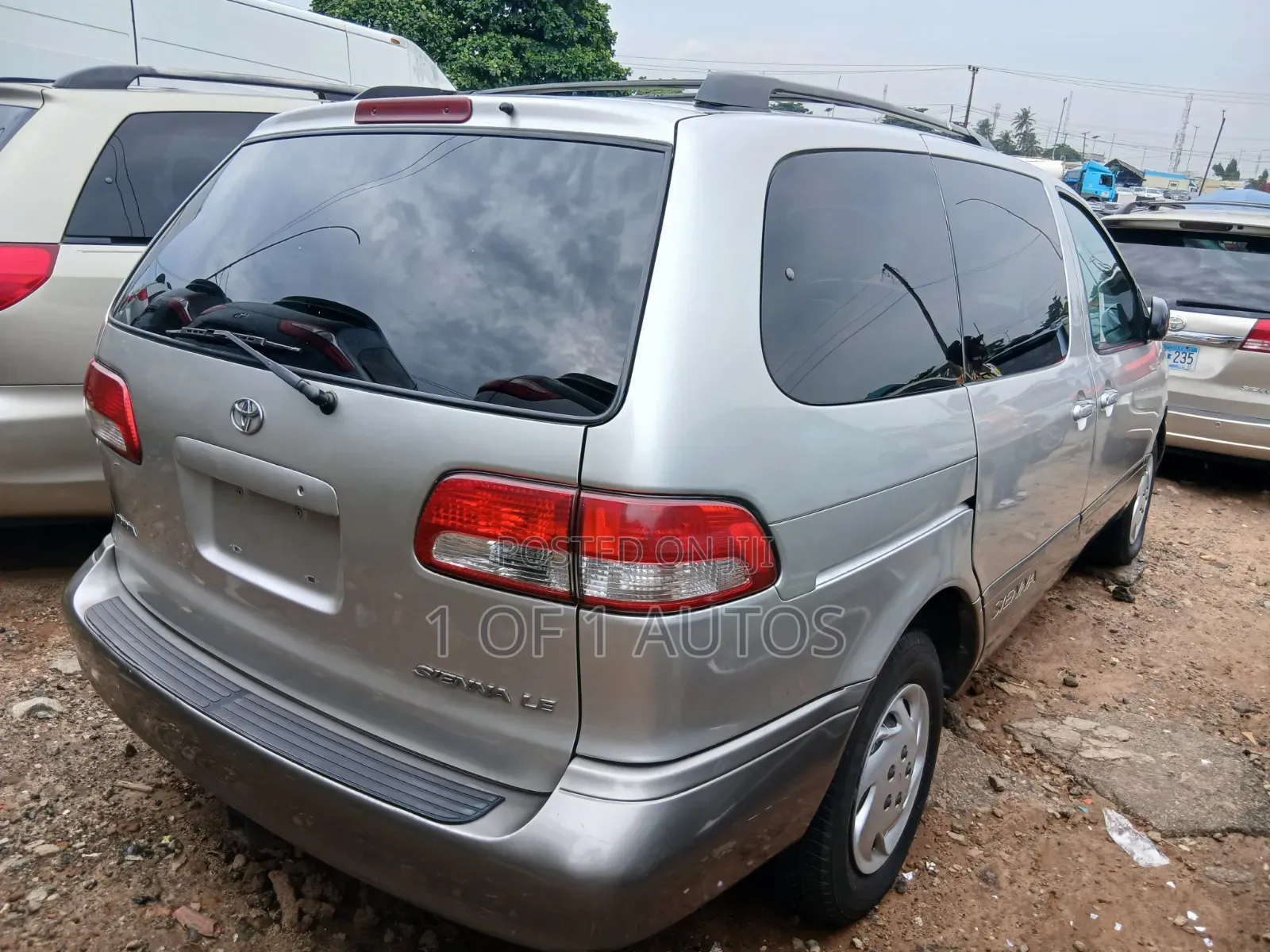 Toyota Sienna LE 2002 Silver