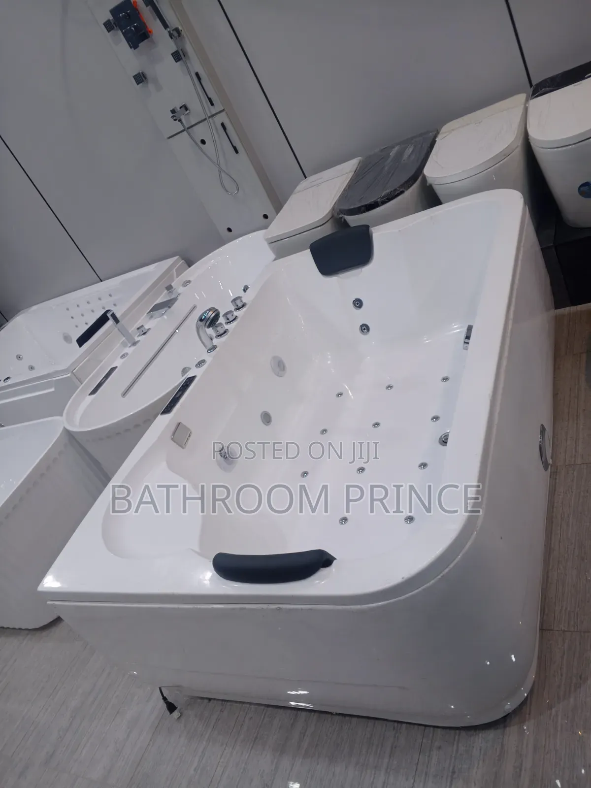 Executive White Double Straight Jacuzzi With Seat and Headrest