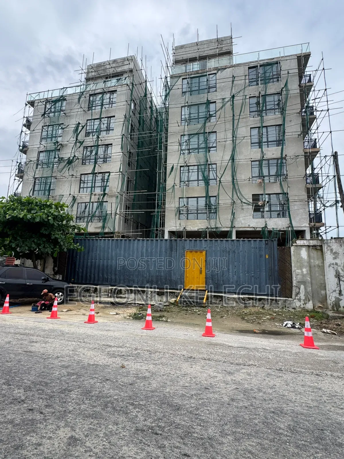 2bdrm Apartment in Ahmadu Bello Way for sale