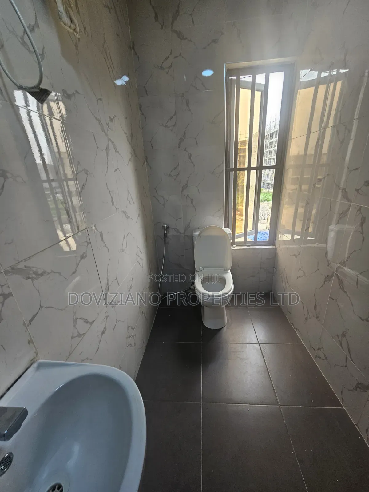 3bdrm Maisonette in Lekki Phase 1 for rent