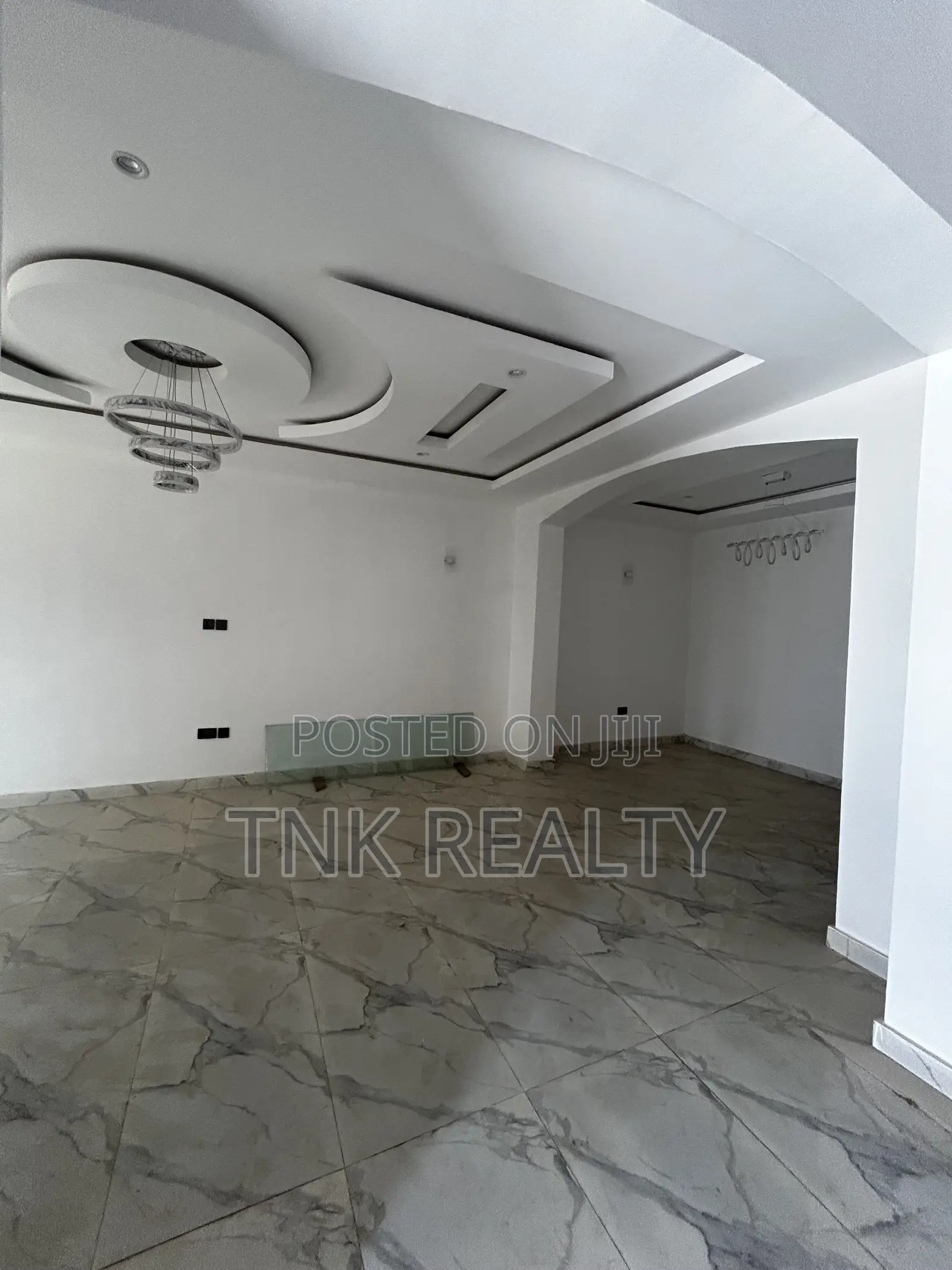 Furnished 4bdrm Townhouse/Terrace in Jahi for sale