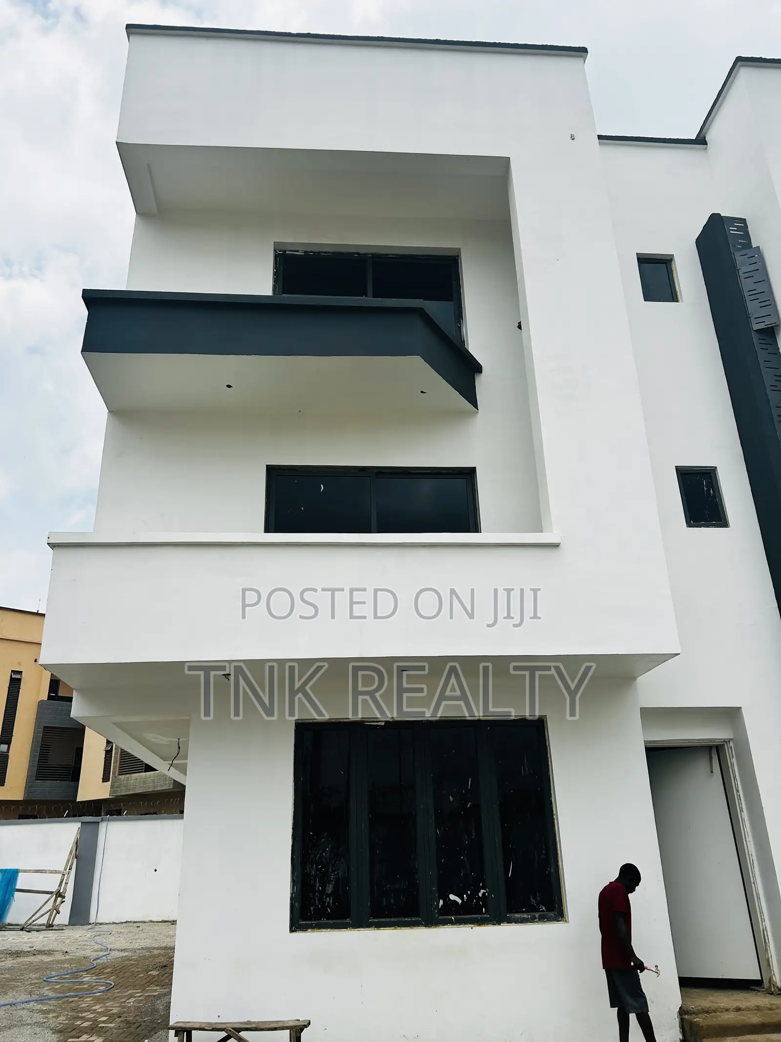 4bdrm Duplex in Jahi for sale