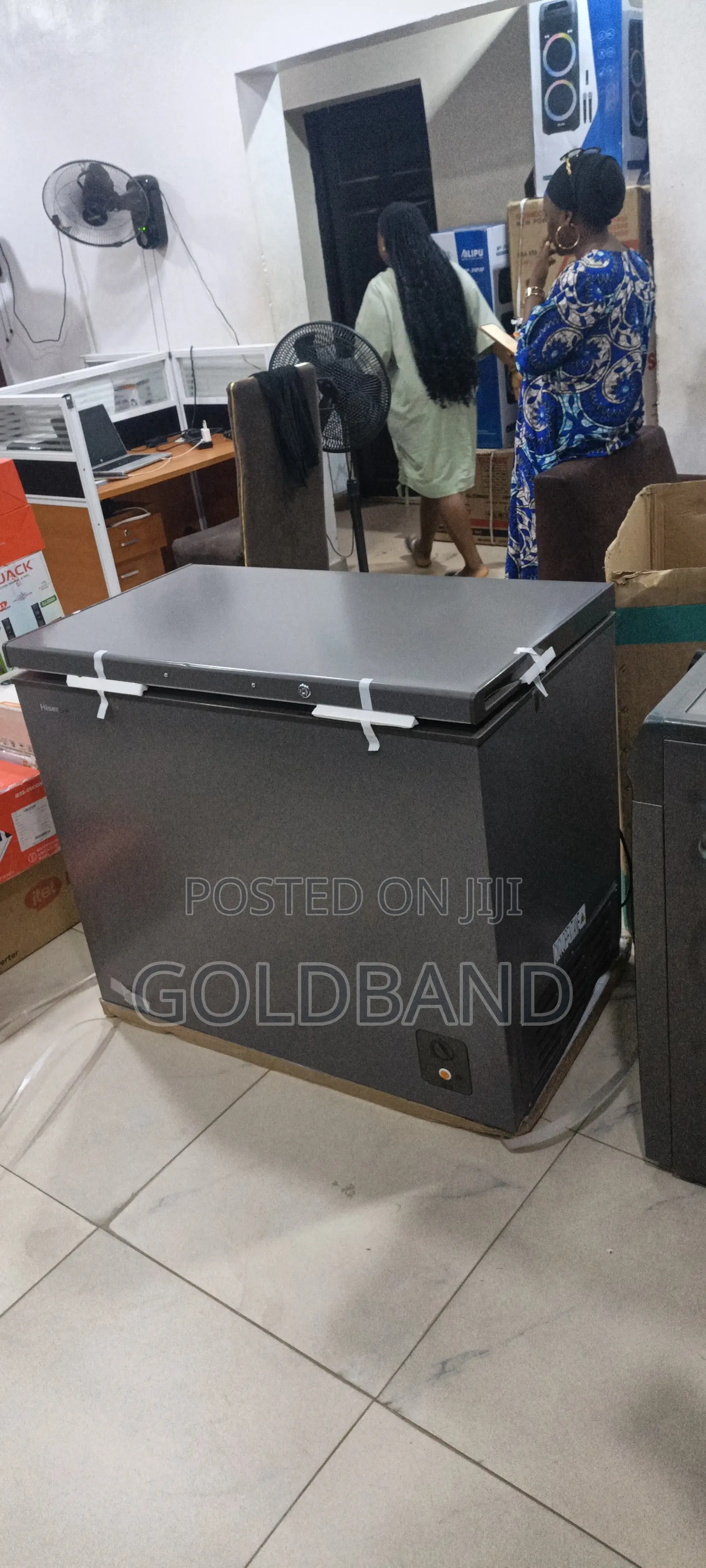 Hisense 340SH Chest Freezer Compact Spacious