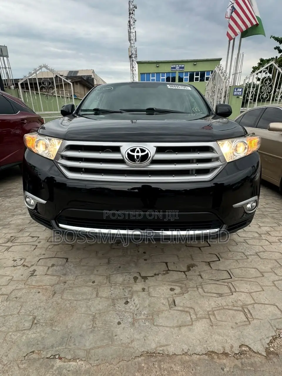 Toyota Highlander SE 2012 Black