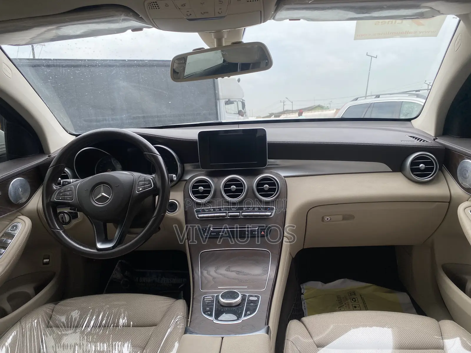 Mercedes-Benz GLC-Class 2017 White