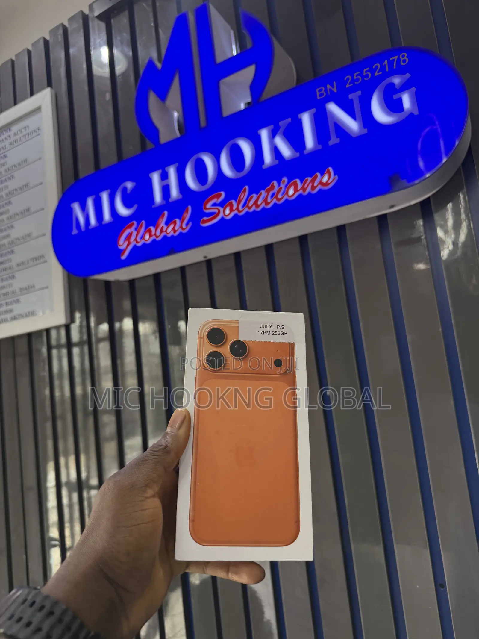 New Apple iPhone 17 Pro Max 256 GB Orange