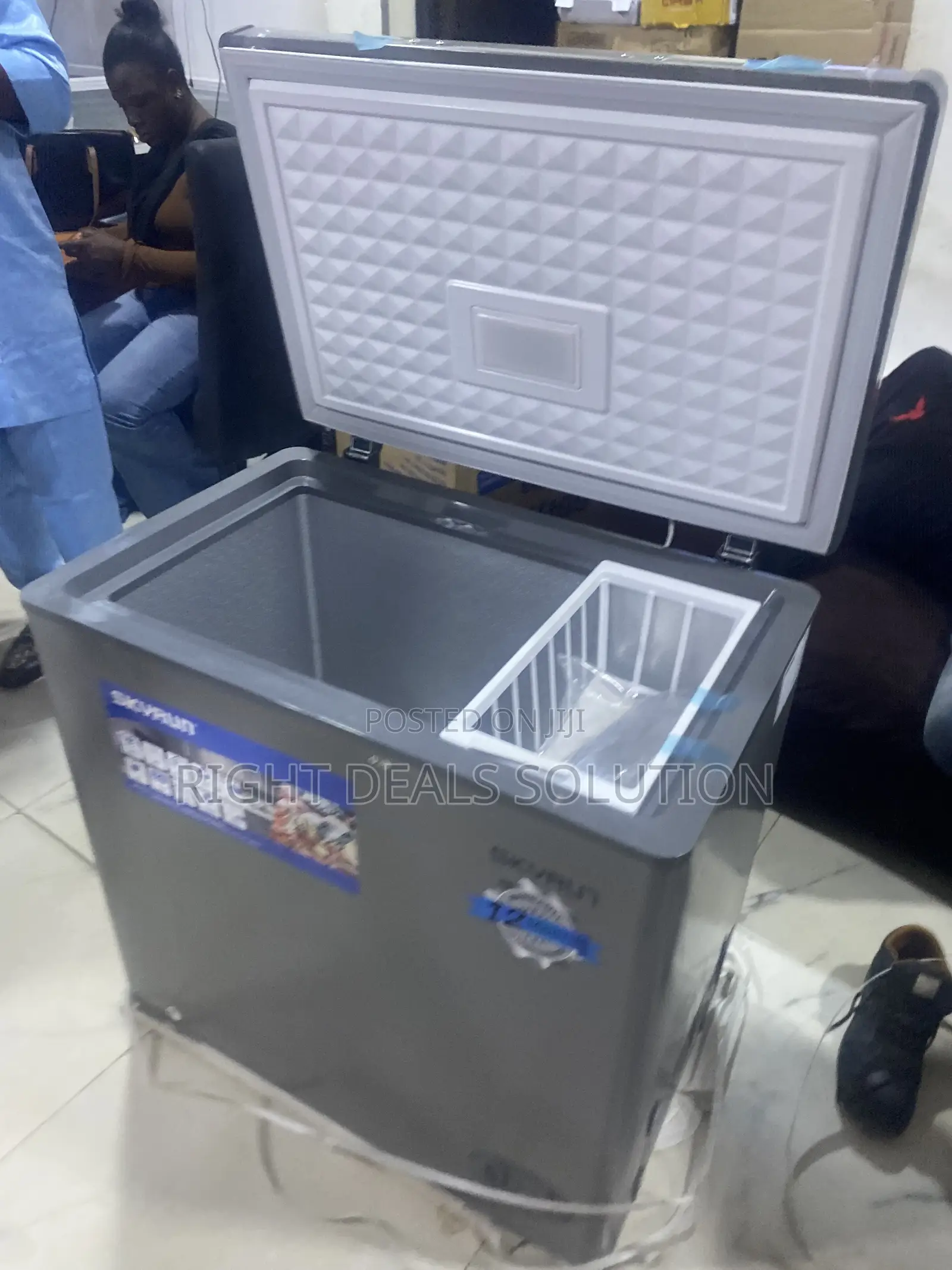 Skyrun 155L Grey Chest Freezer