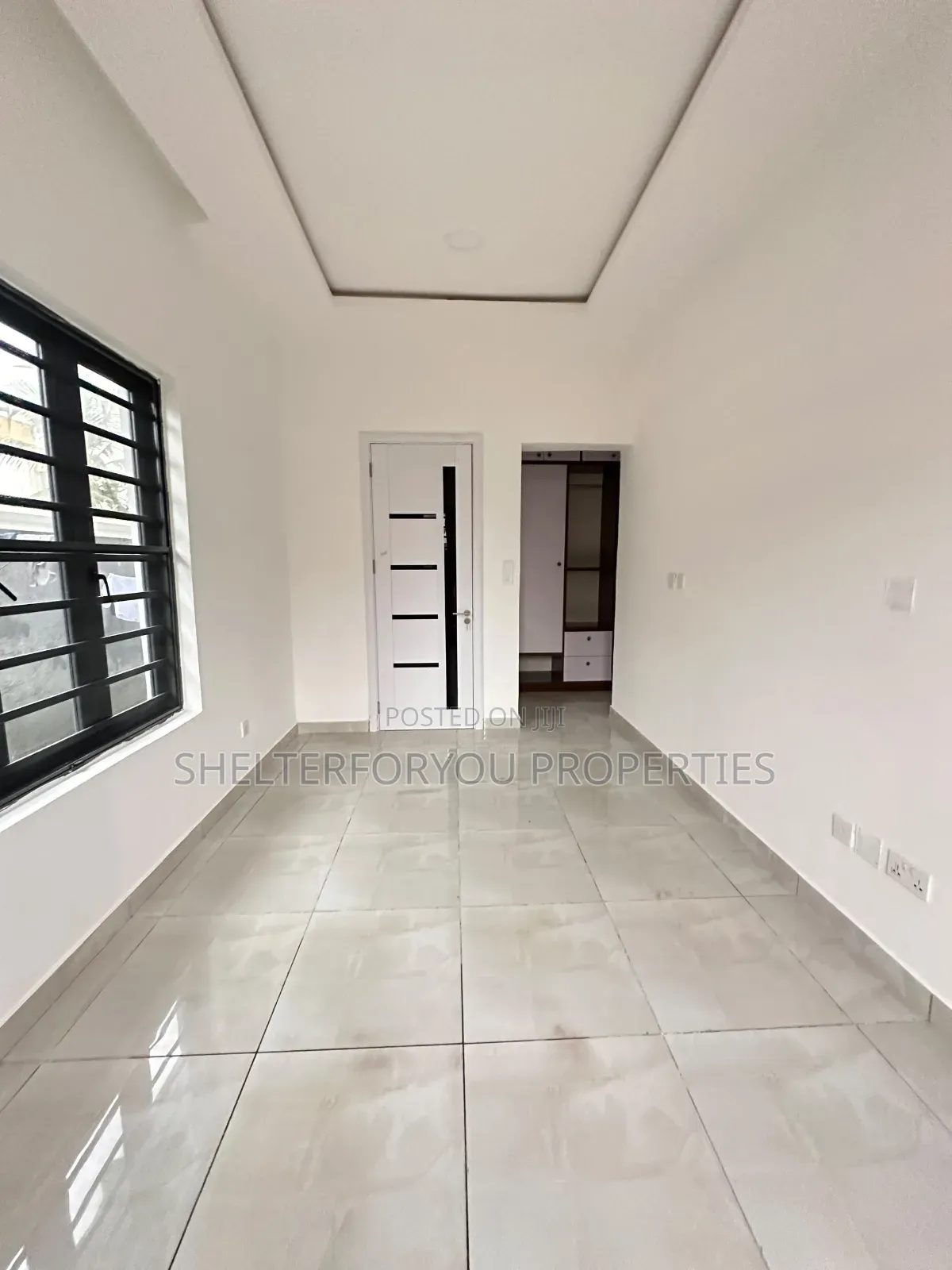 3bdrm Apartment in Lekki Phase 1 for sale