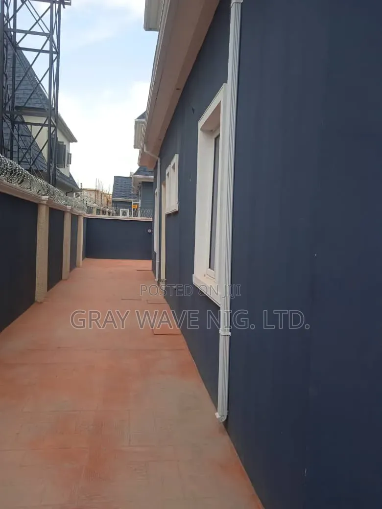 4bdrm Duplex in Sabon Lugbe for rent