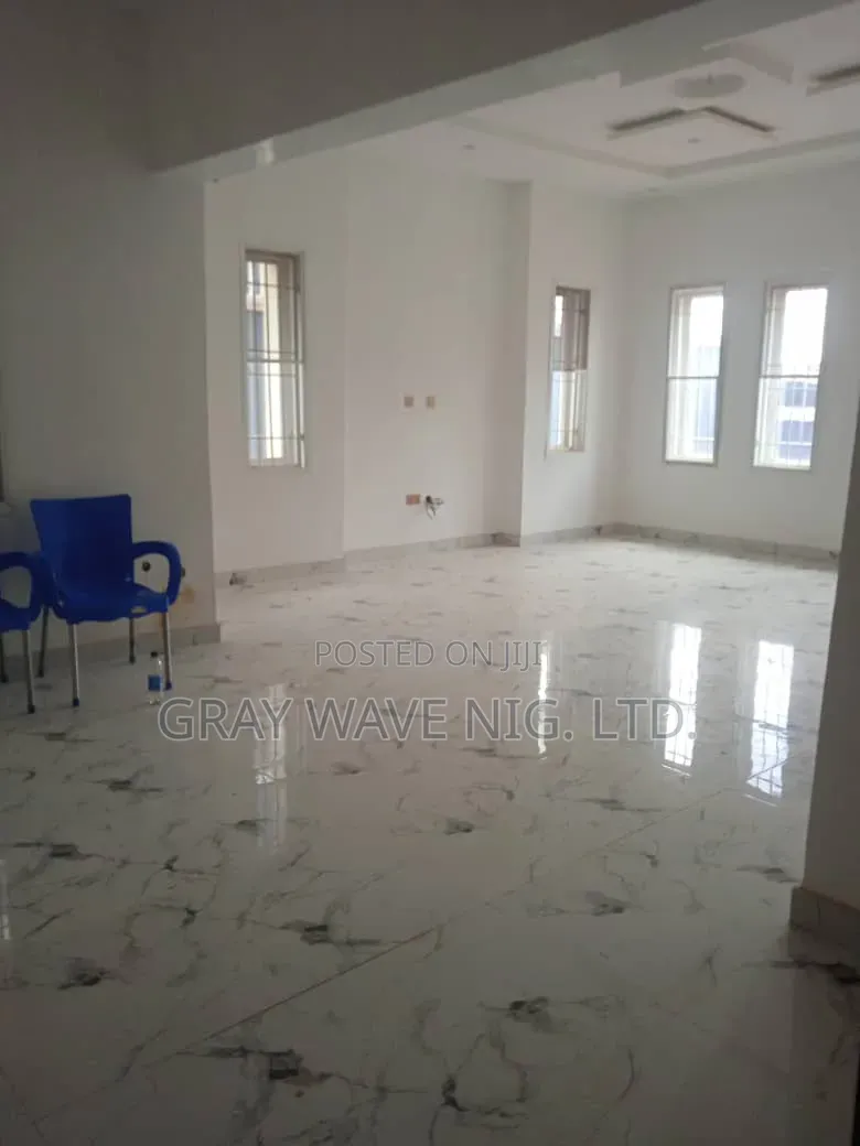 4bdrm Duplex in Sabon Lugbe for rent