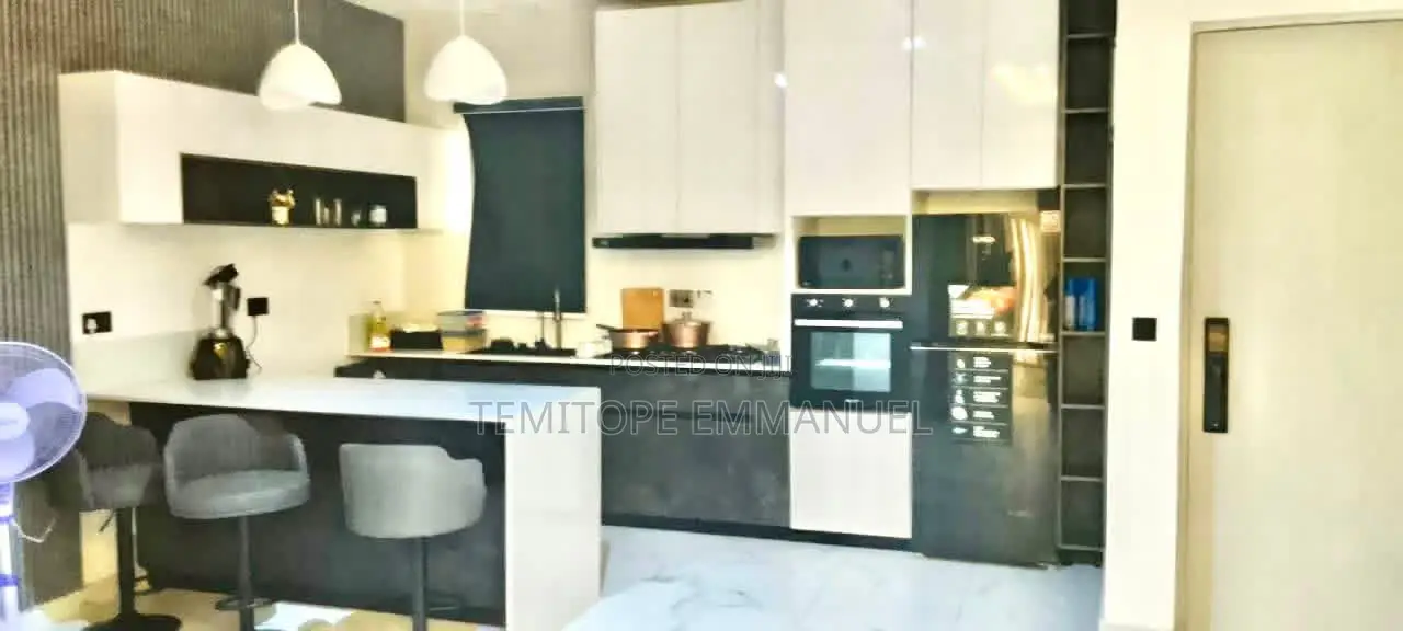 Furnished 2bdrm Apartment in Victoria Island for sale