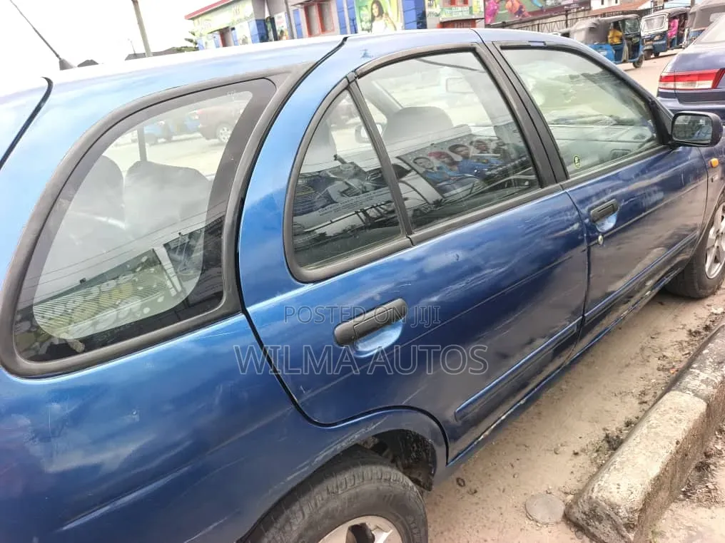 Nissan Almera Tino 2004 Blue