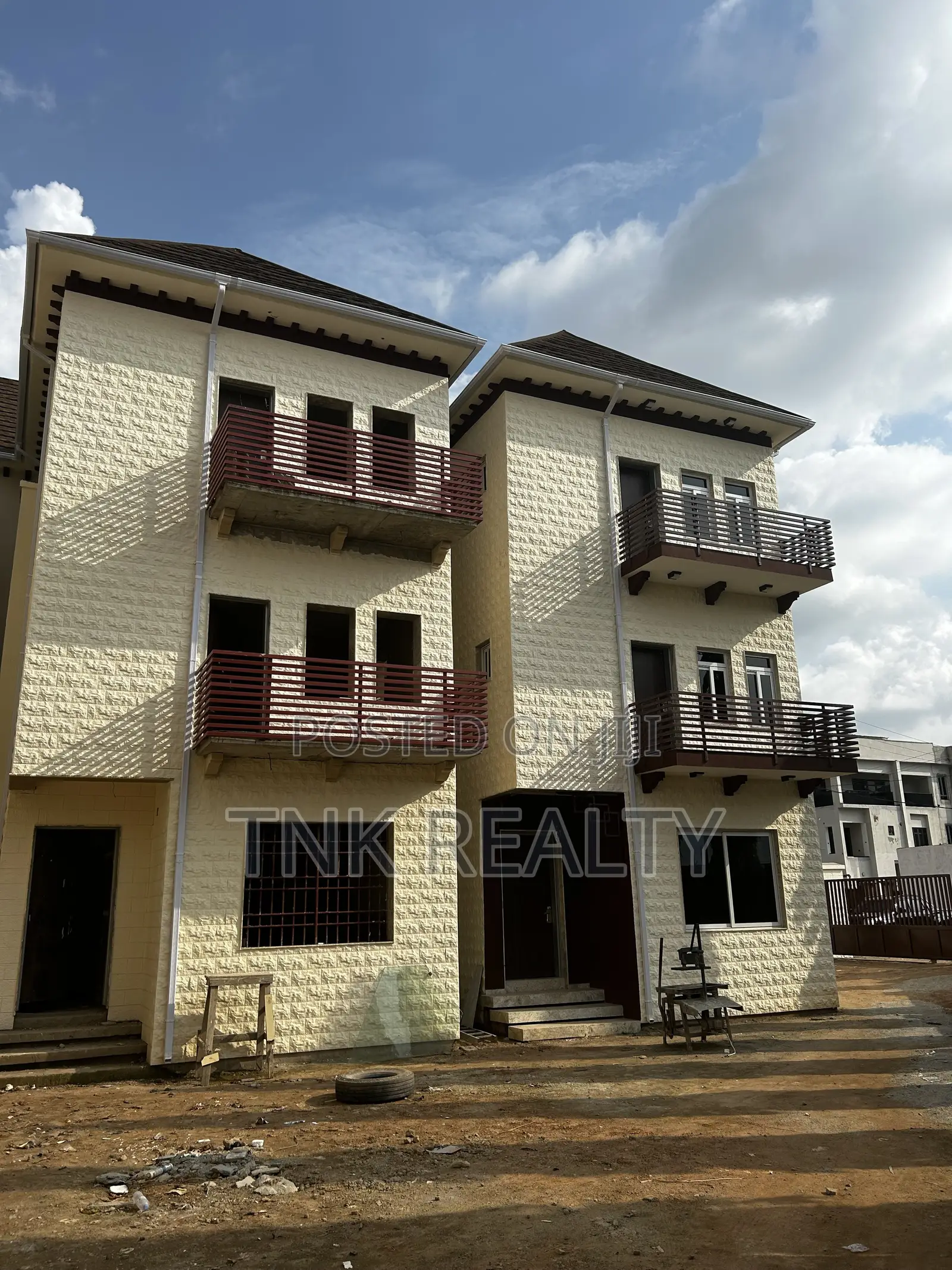 Furnished 4bdrm Townhouse/Terrace in Mabushi for sale