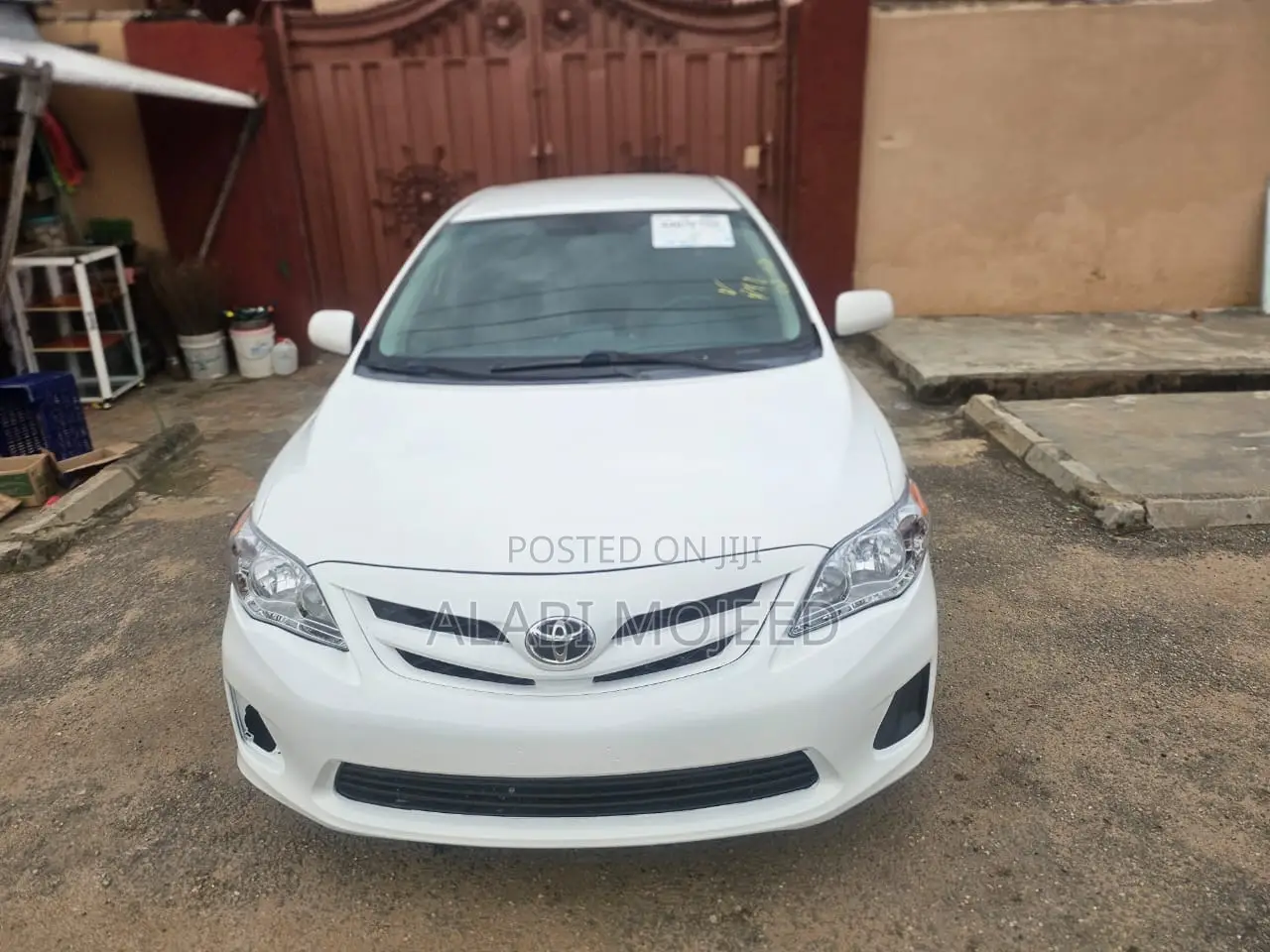 Toyota Corolla LE 4dr Sedan (1.8L 4cyl 4A) 2013 White