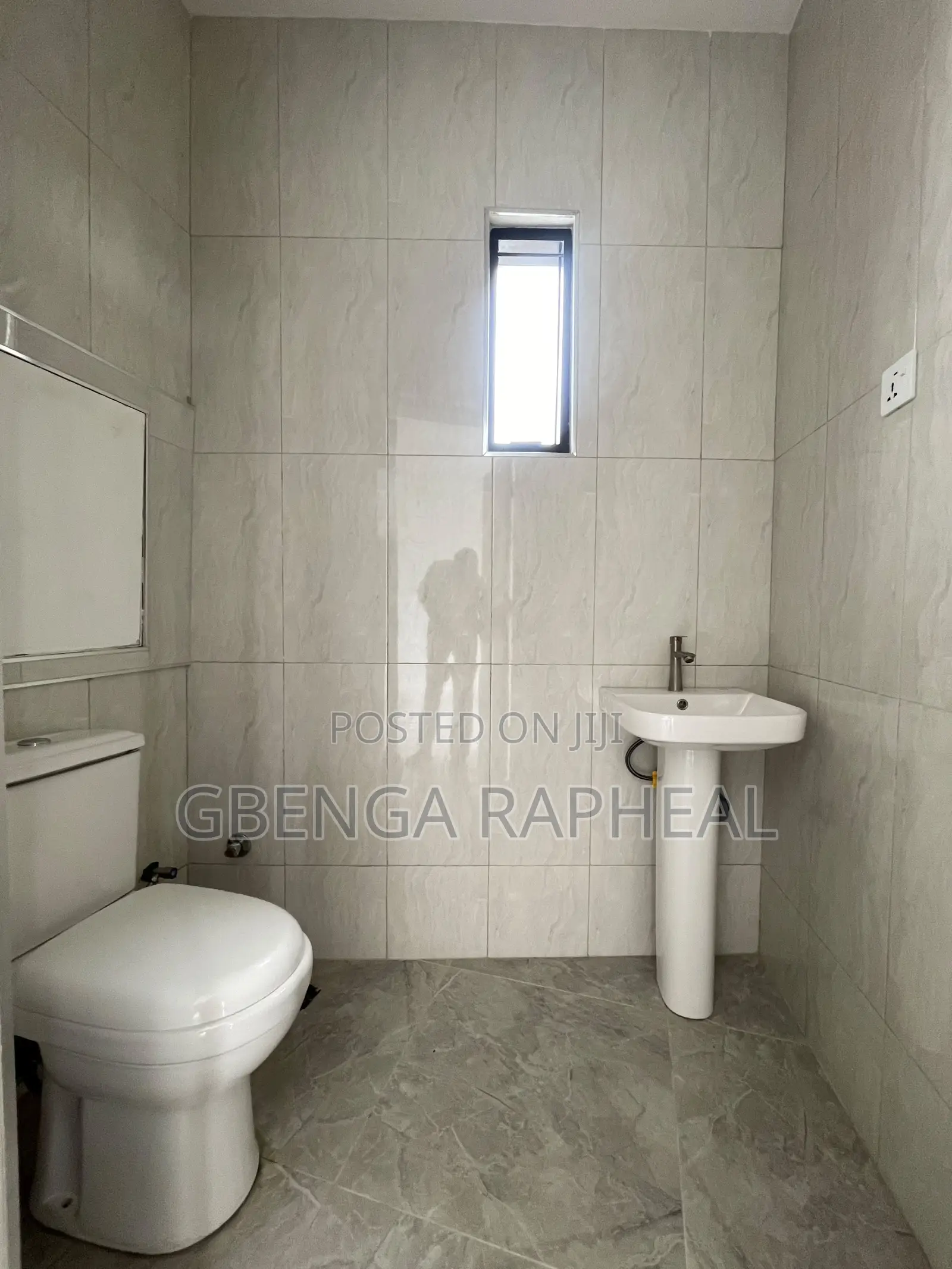 3bdrm Apartment in Lekki for sale