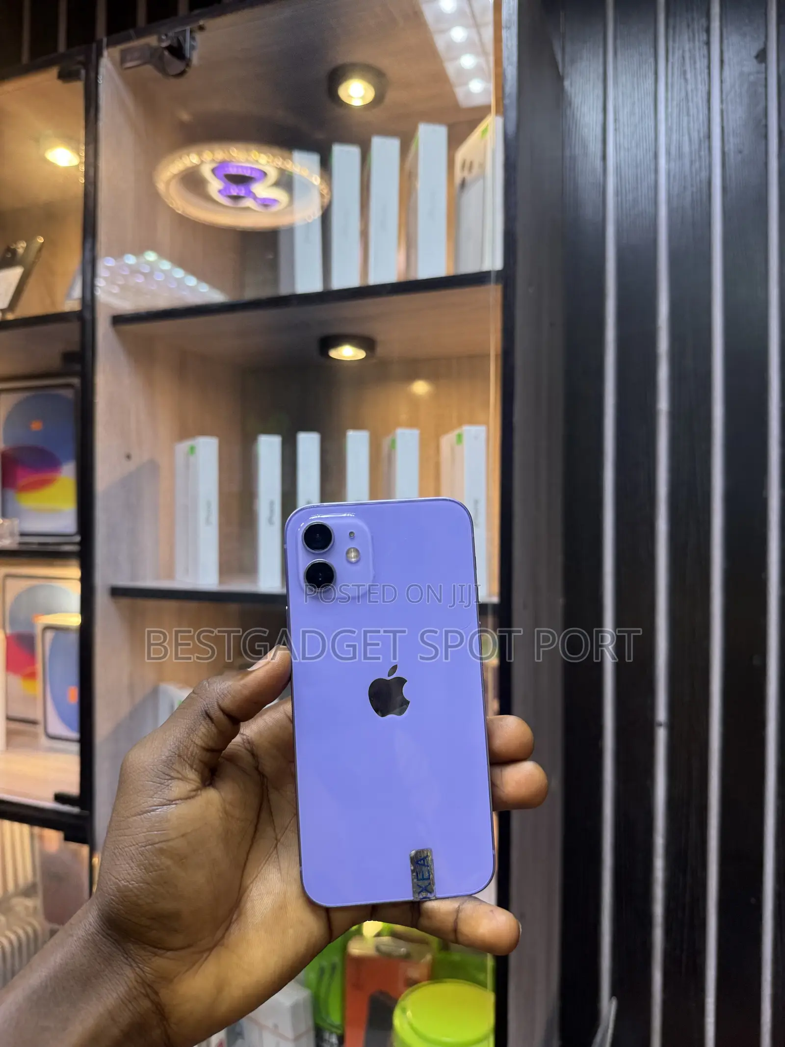 Apple iPhone 12 64 GB