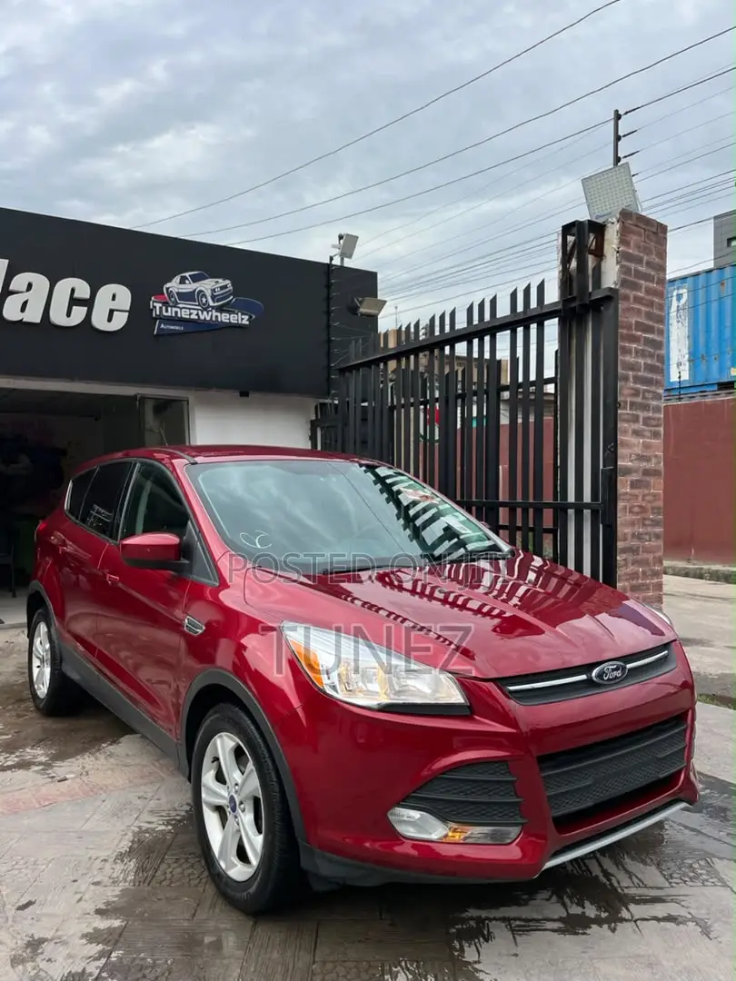 Ford Escape SE 4dr SUV (1.6L 4cyl Turbo 6A) 2014 Red