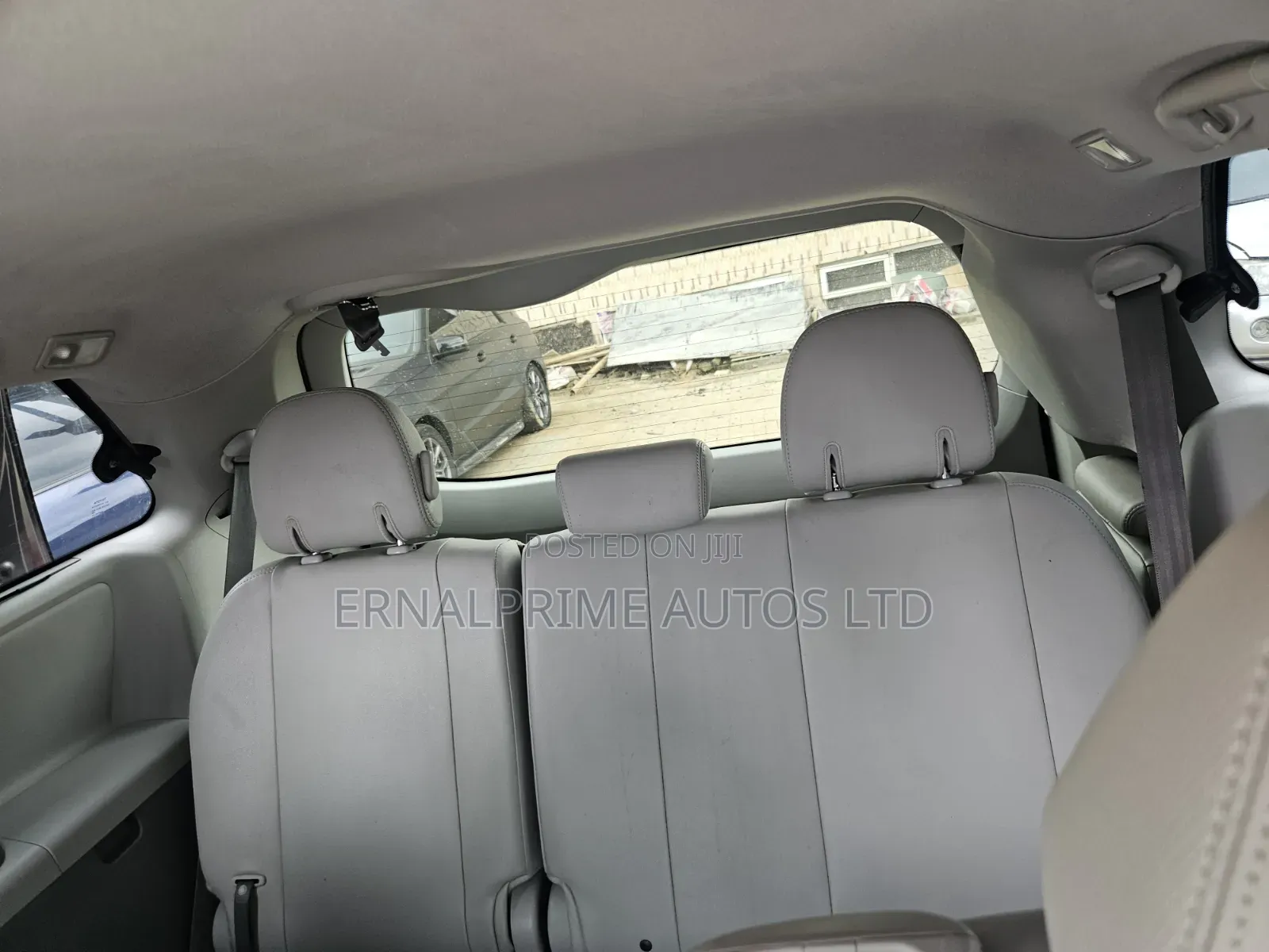 Toyota Sienna XLE FWD 8-Passenger 2013 Gray