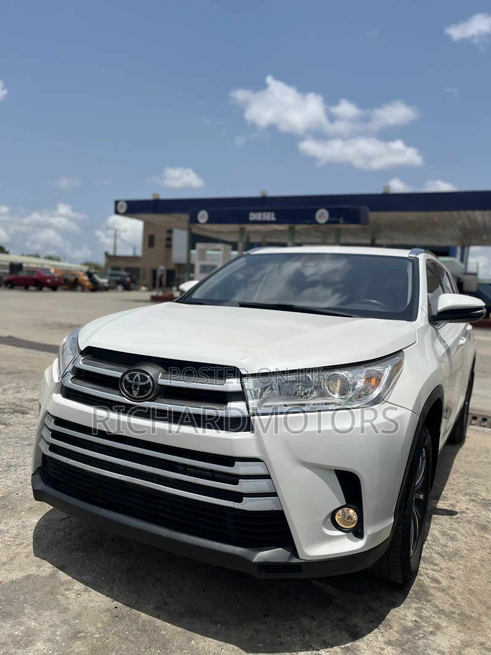 Toyota Highlander XLE 2019 White