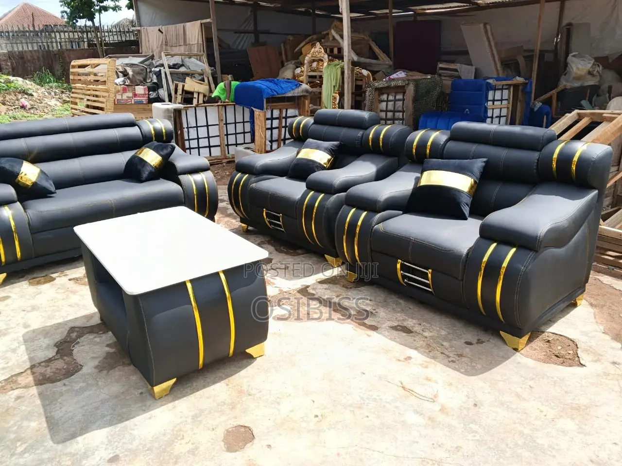 Set of Brand New Chairs With Center Table