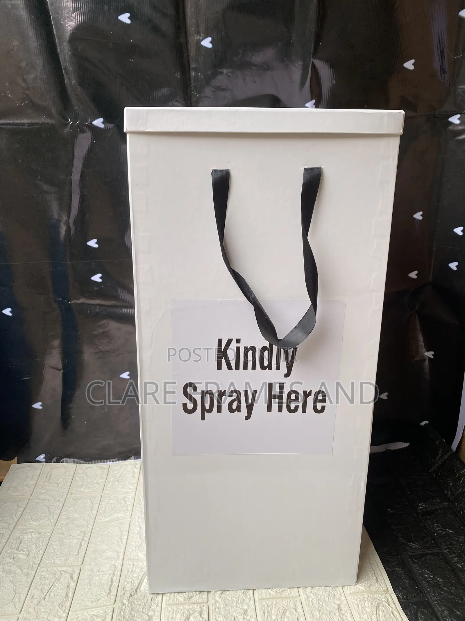 Money Spraying Box for Parties