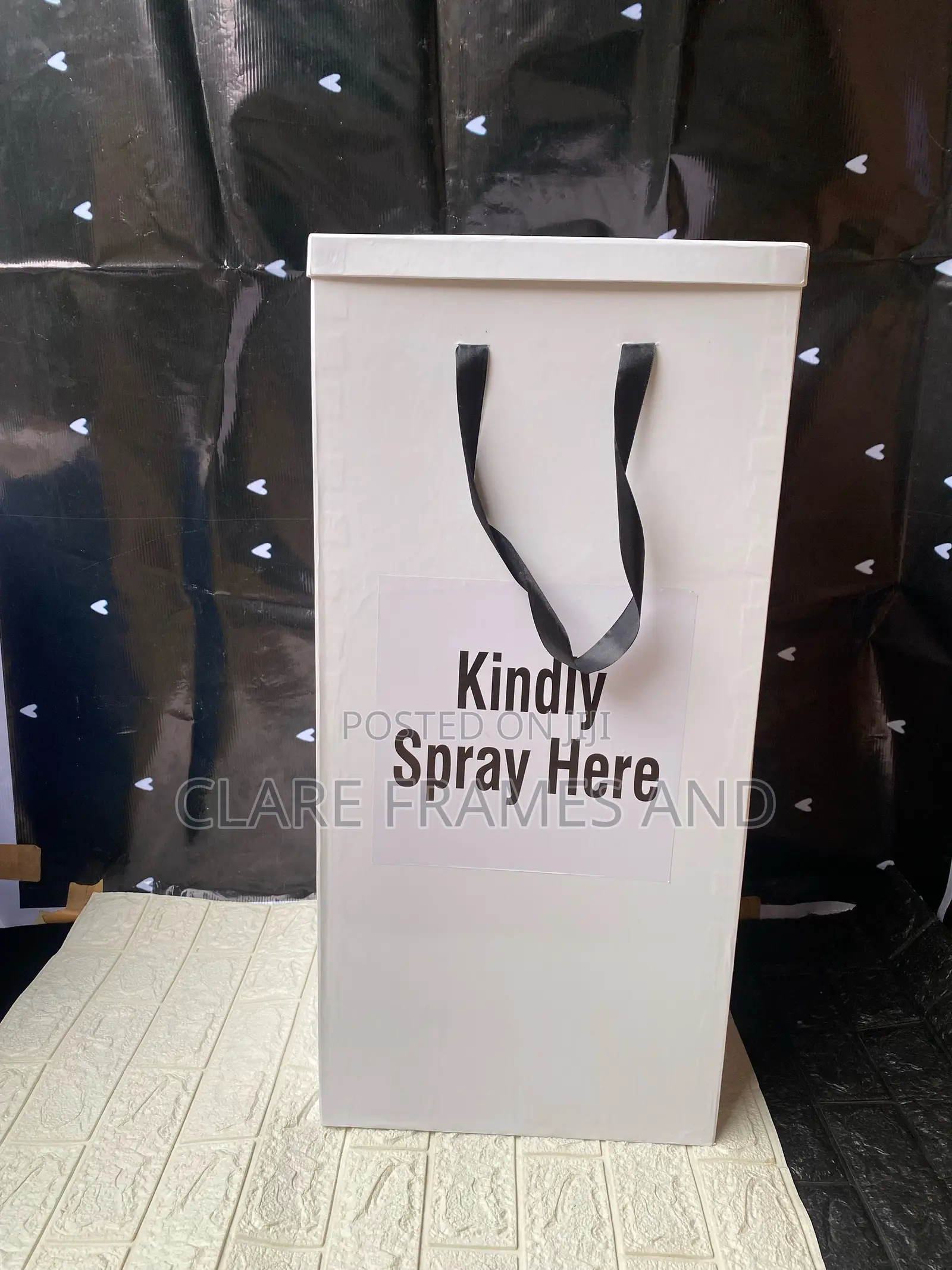 Money Spraying Box for Parties