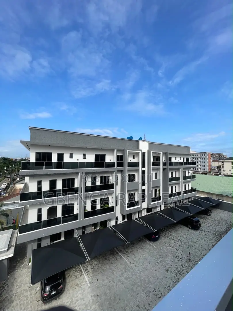 3bdrm Penthouse in Oniru, Victoria Island for sale
