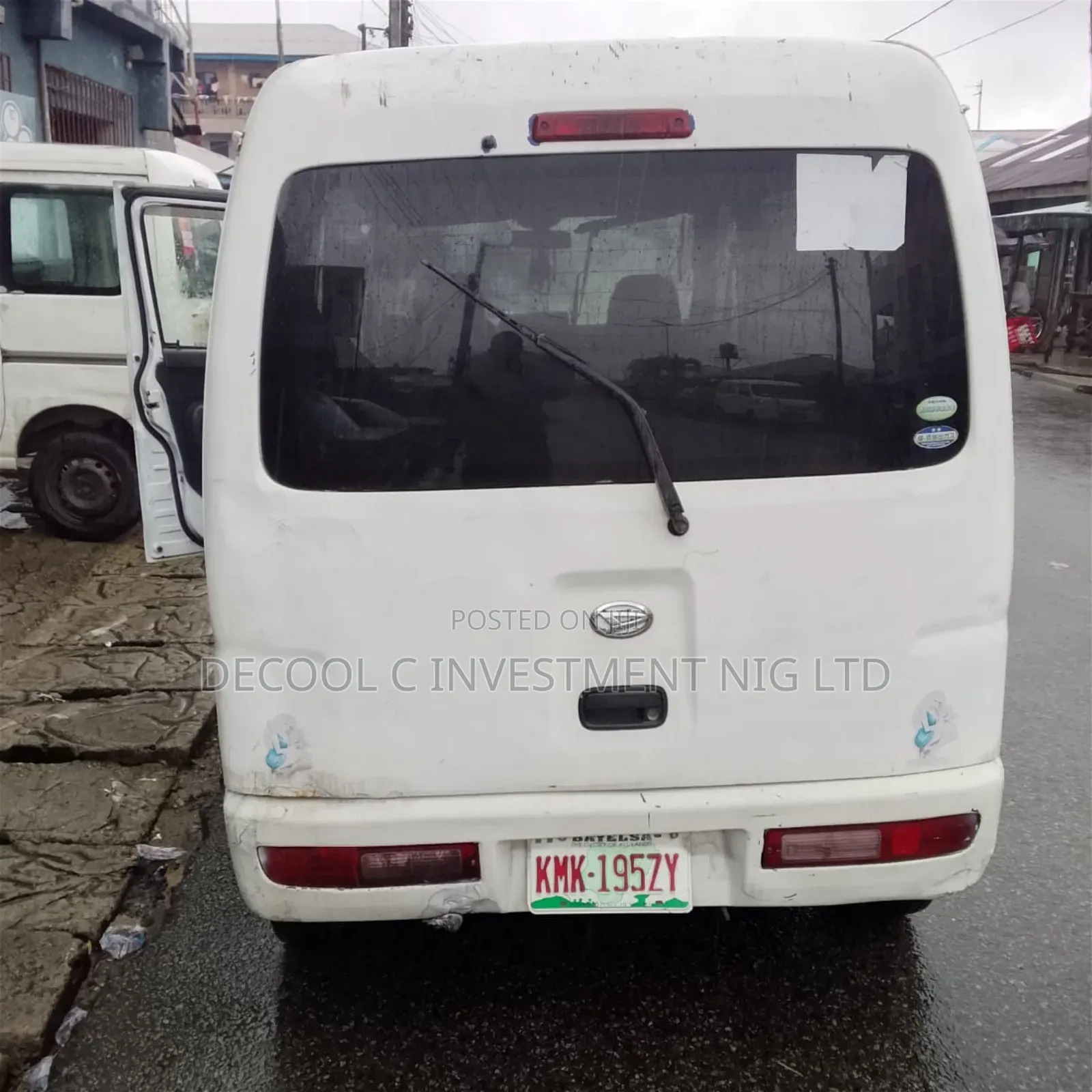 Toyota HiAce 2010 White