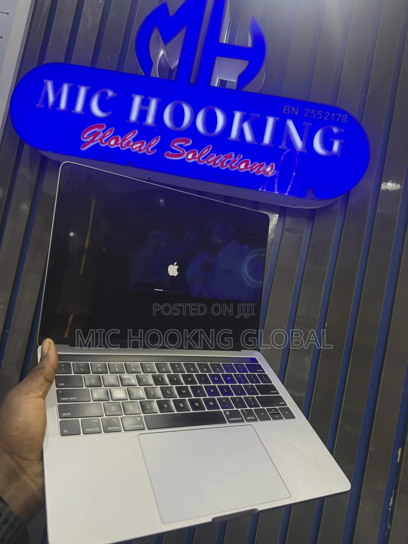 Laptop Apple MacBook Pro 2019 16GB Intel Core i7 SSD 1T