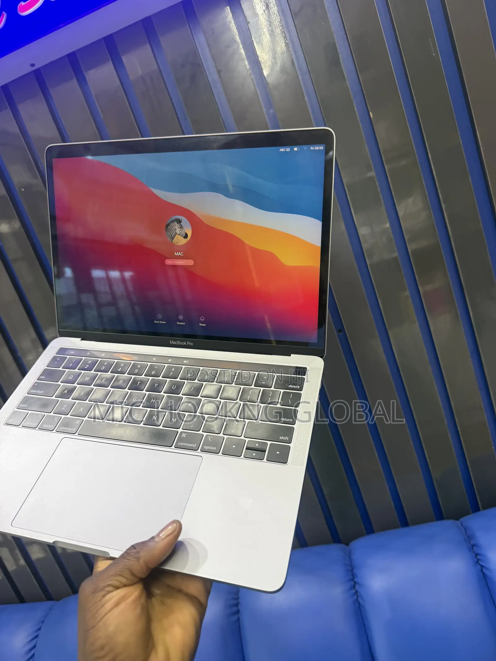 Laptop Apple MacBook Pro 2019 16GB Intel Core i7 SSD 1T