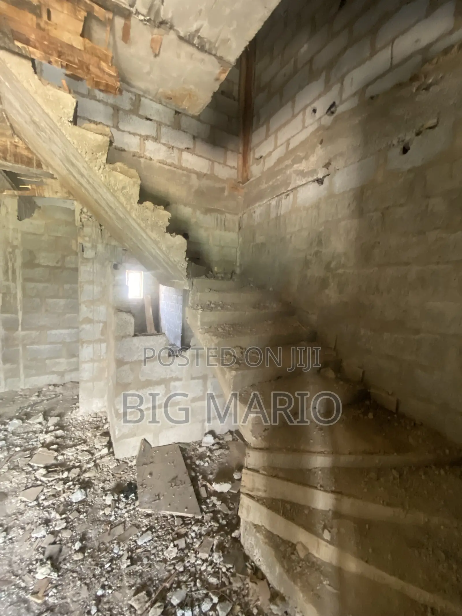 4bdrm Duplex in Brains And Hammers, Life Camp for sale