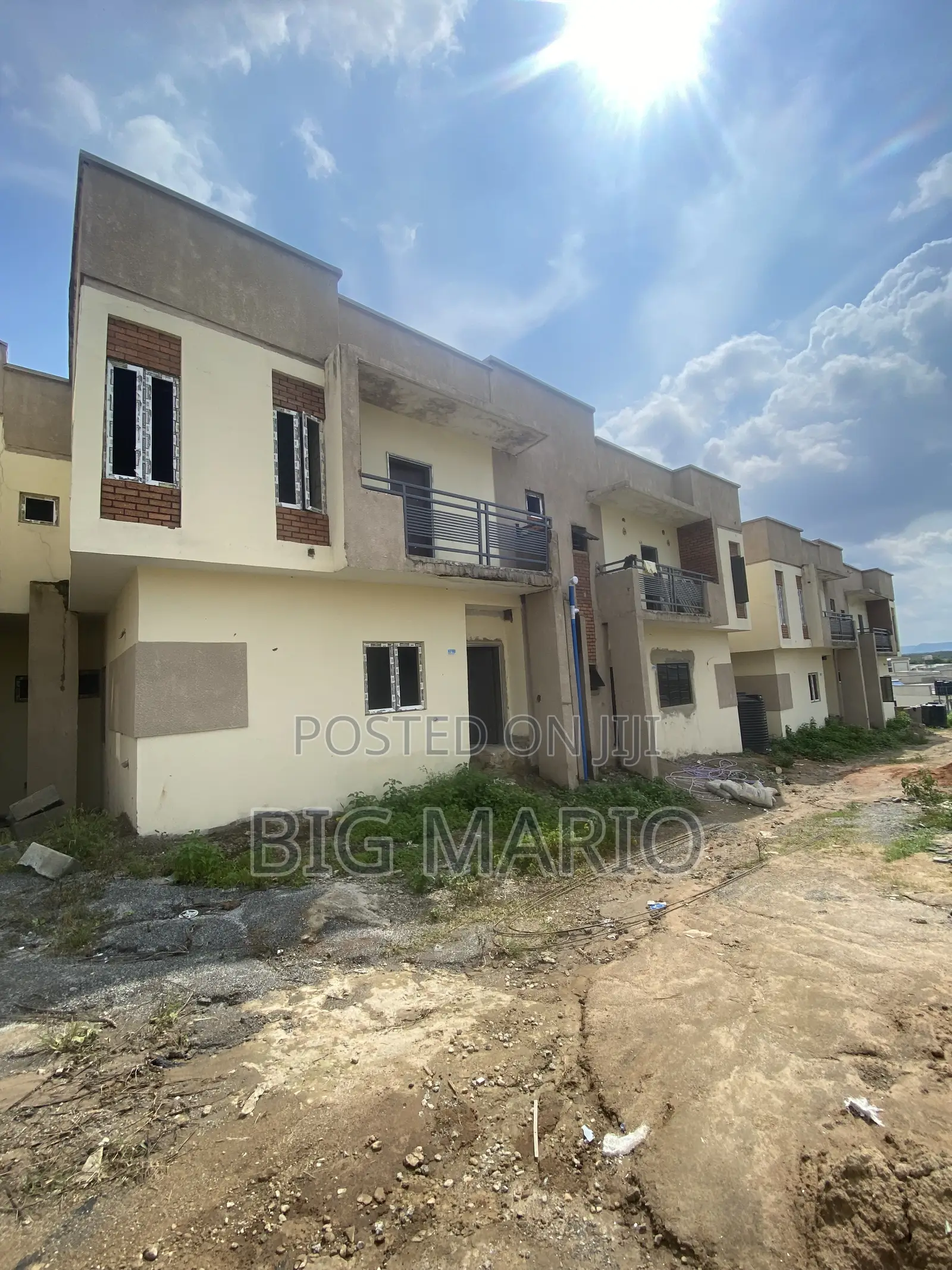 4bdrm Duplex in Brains And Hammers, Life Camp for sale