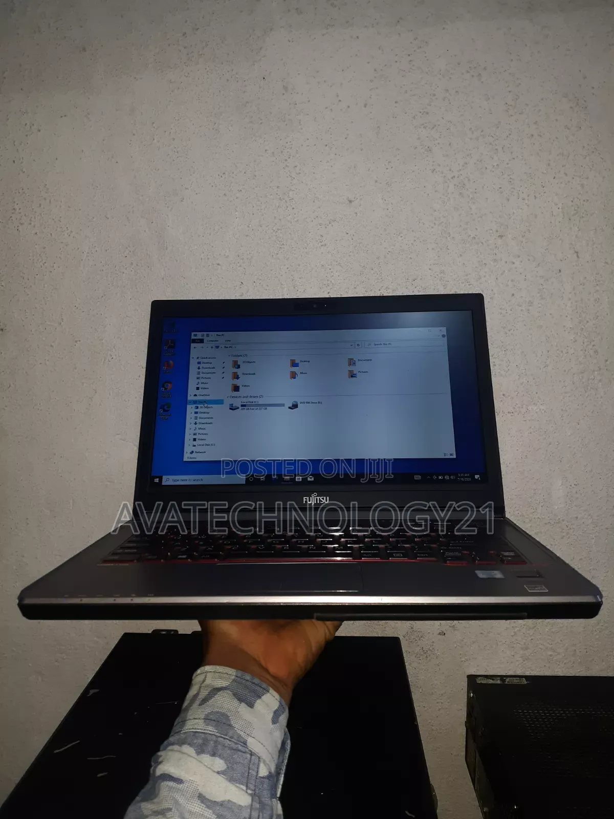 Laptop Fujitsu Lifebook E448 4GB Intel Core i5 SSD 500GB
