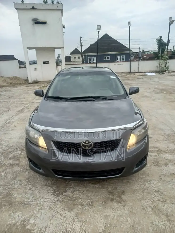 Toyota Corolla 2010 Gray