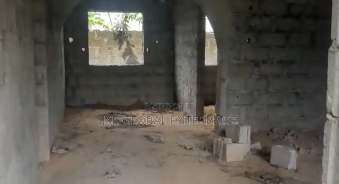 7bdrm Block of Flats in Badagry / Badagry for sale