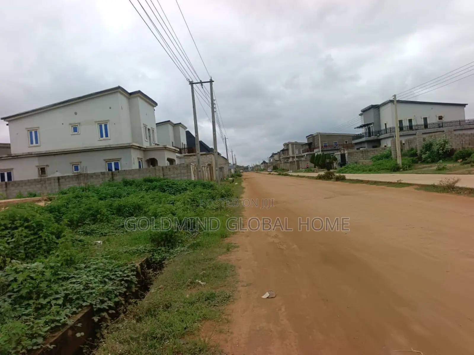 5bdrm Duplex in Lugbe District., FHA for sale