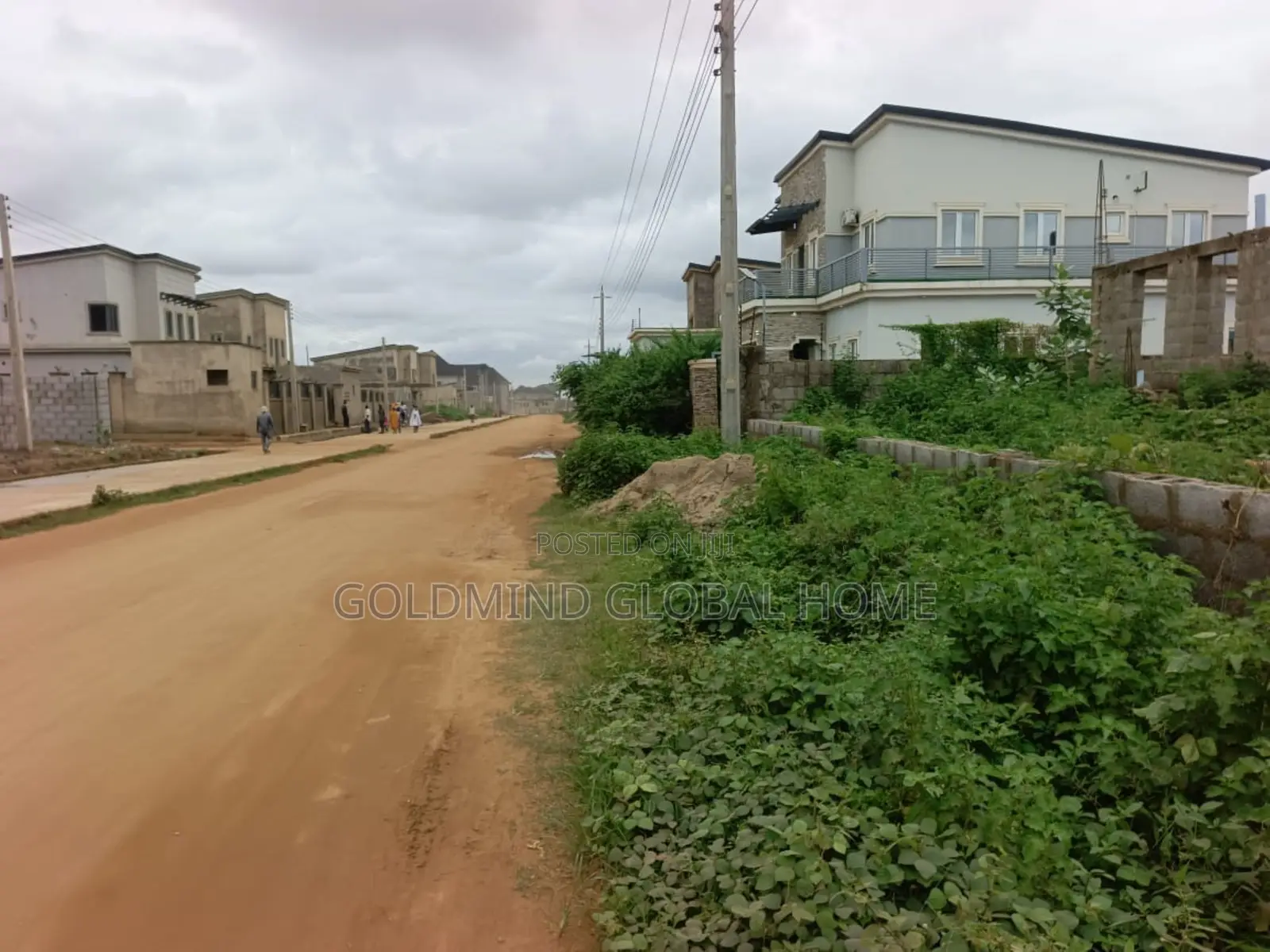 5bdrm Duplex in Lugbe District., FHA for sale
