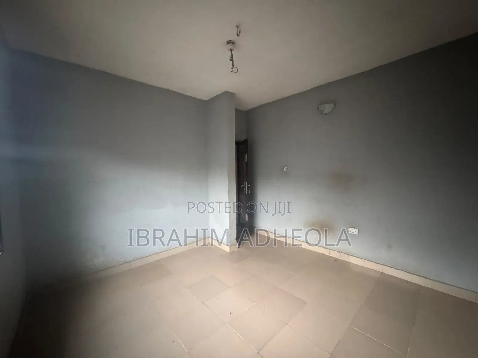 3bdrm Block of Flats in Ajuwon, Berger for sale