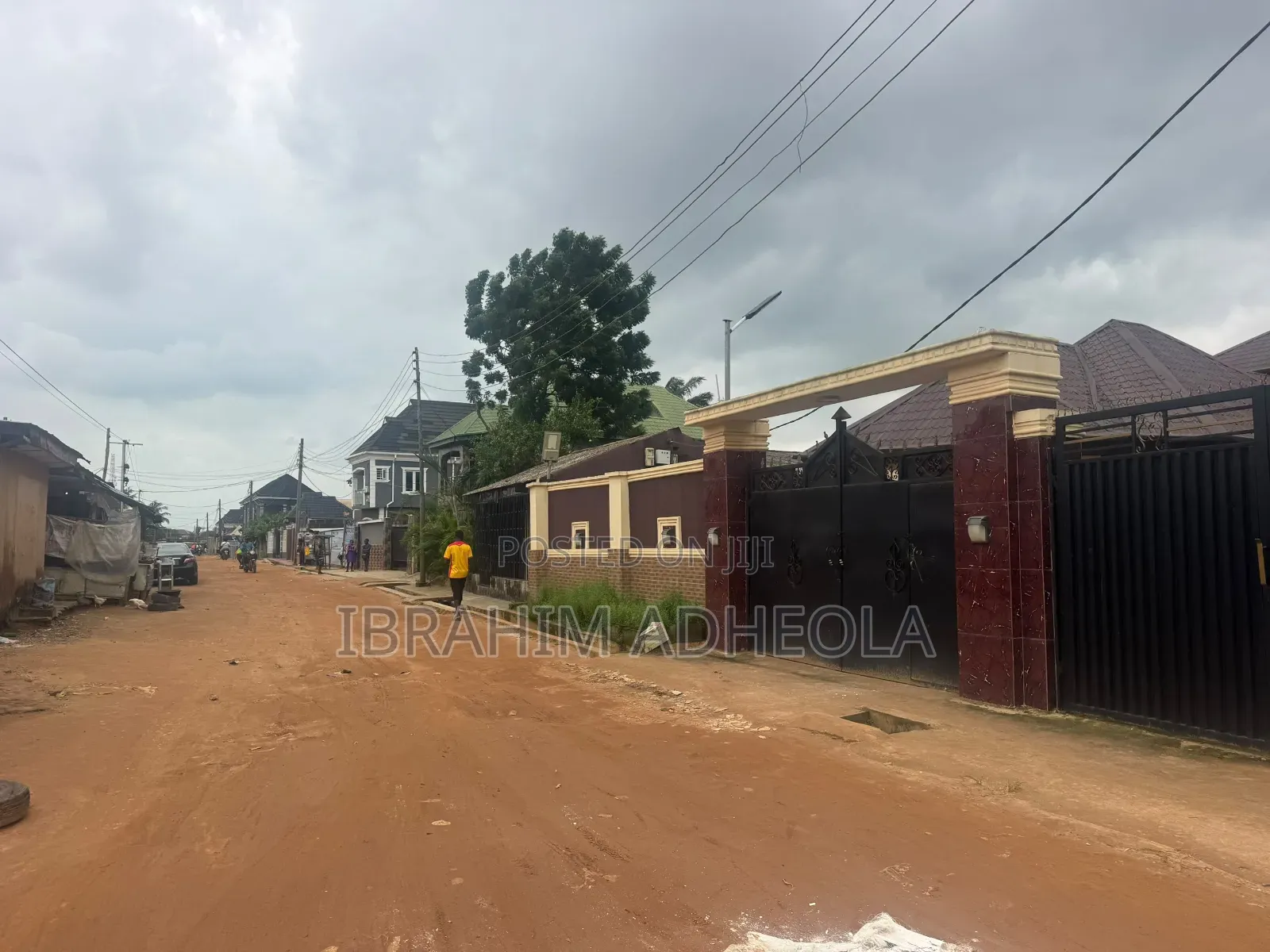 3bdrm Block of Flats in Ajuwon, Berger for sale