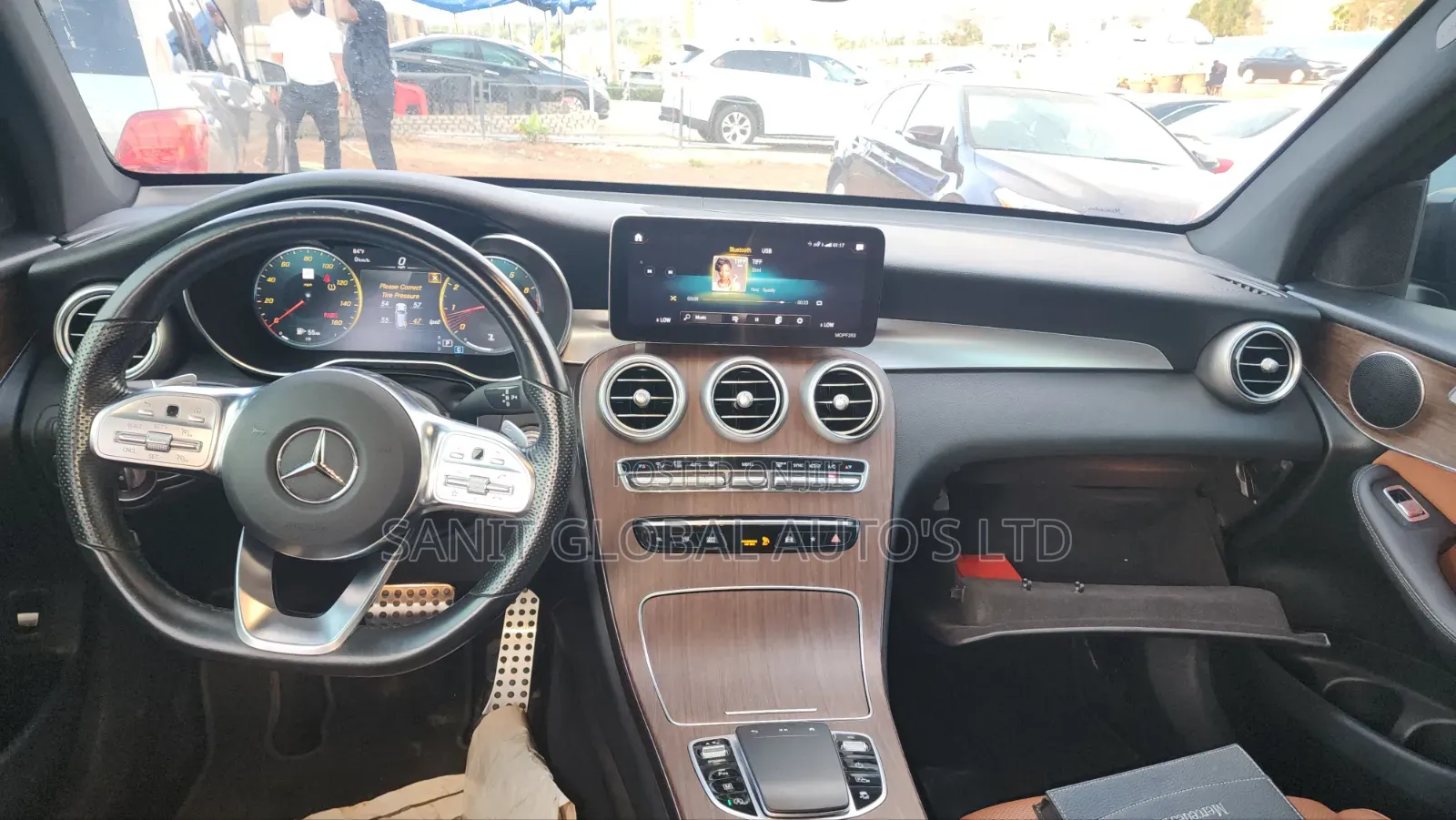 Mercedes-Benz C300 2021 Black