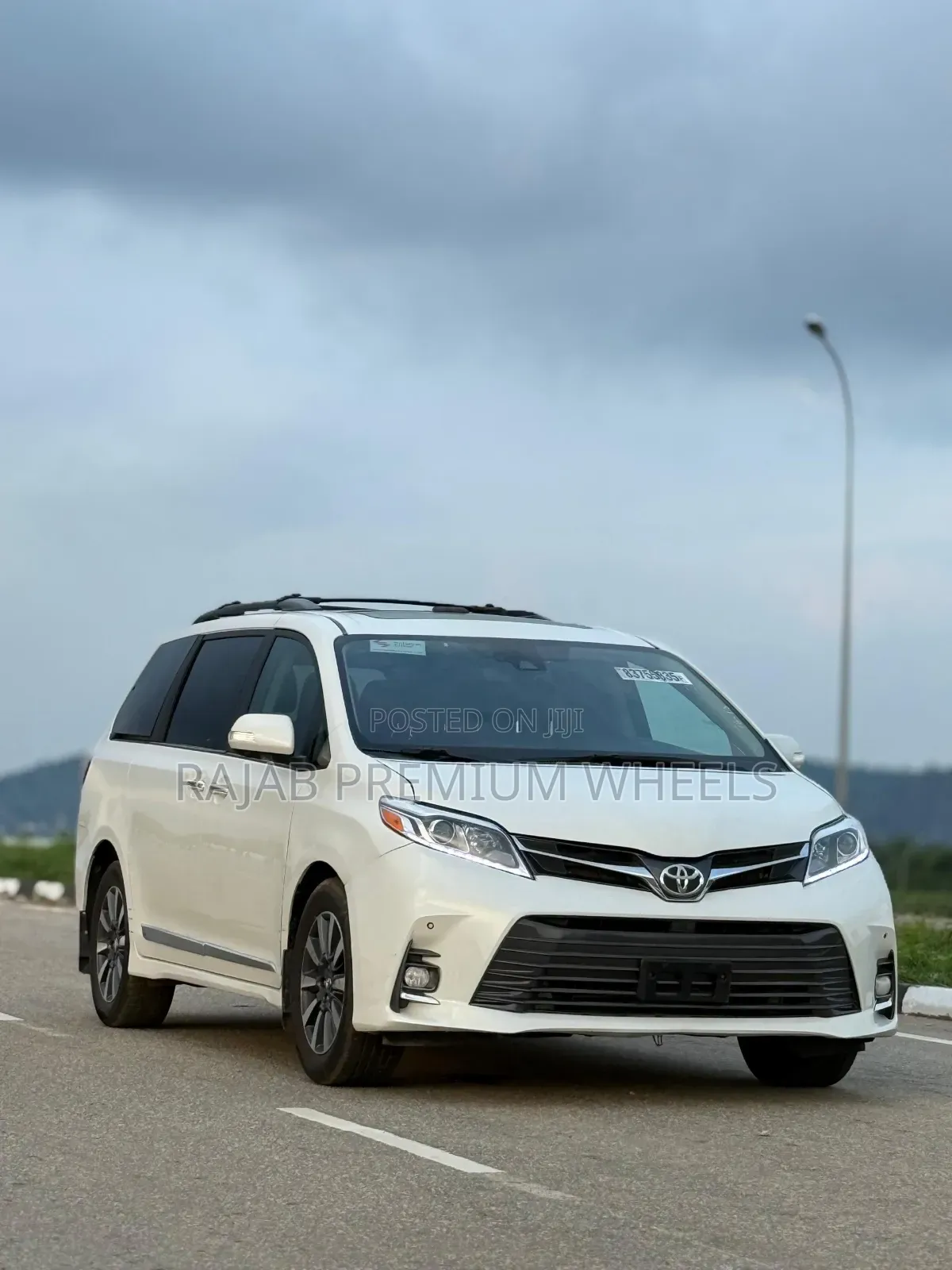 Toyota Sienna 2018 White