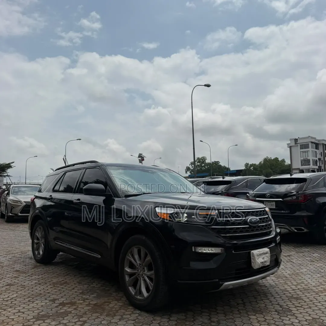 Ford Explorer 2021 Black
